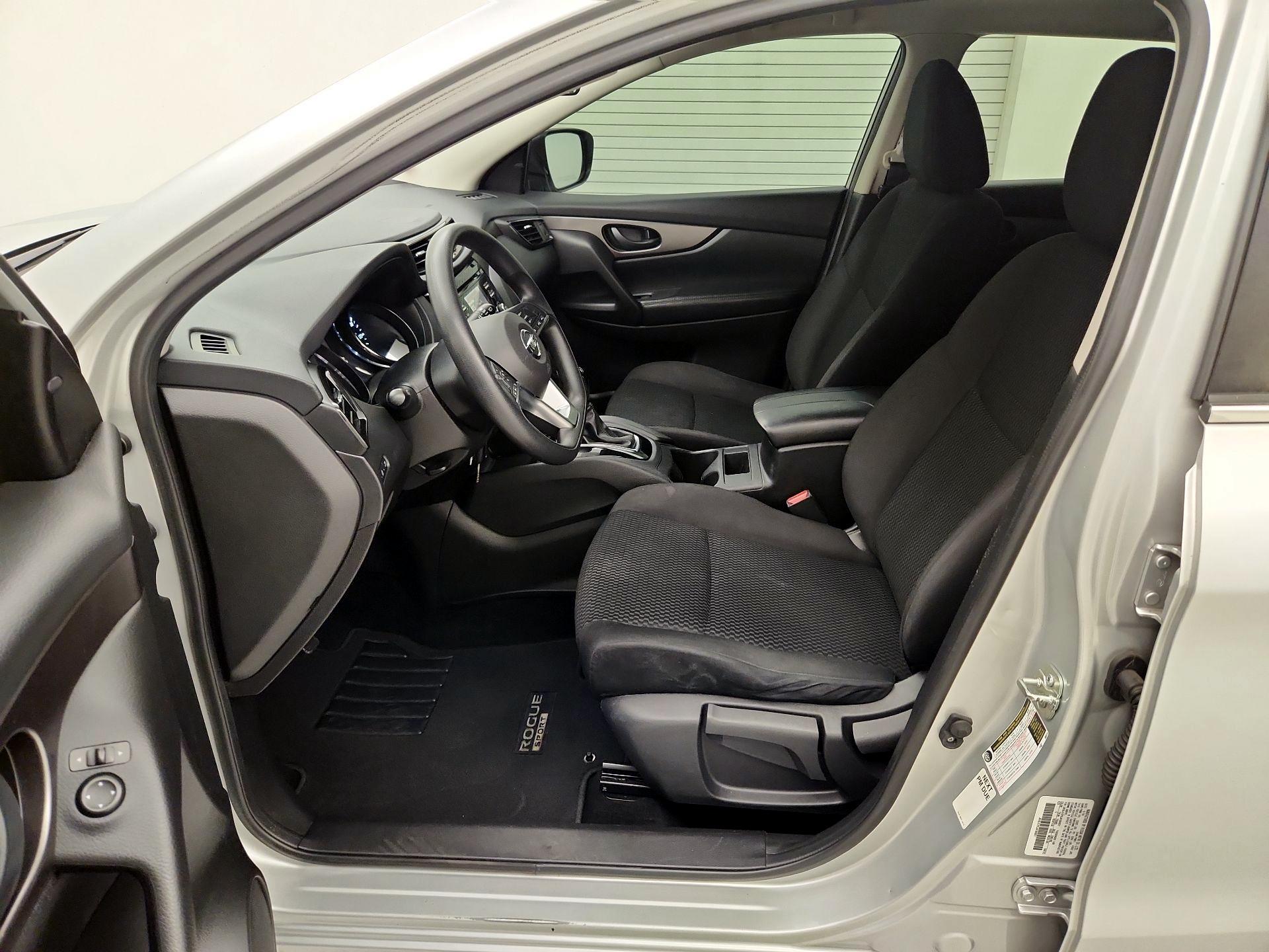 Thumbnail: 2018 Nissan Rogue Sport - 11