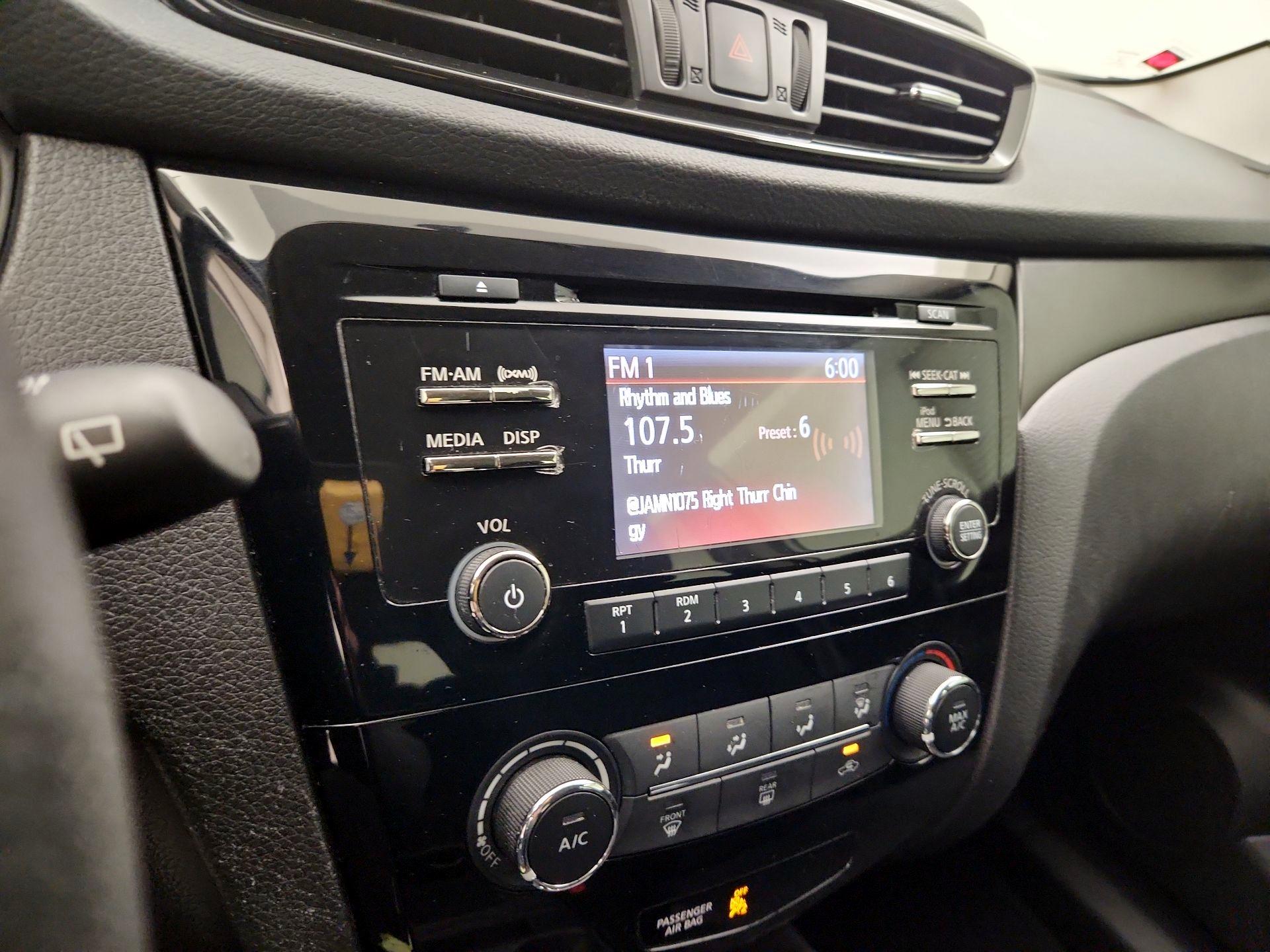 Thumbnail: 2018 Nissan Rogue Sport - 15