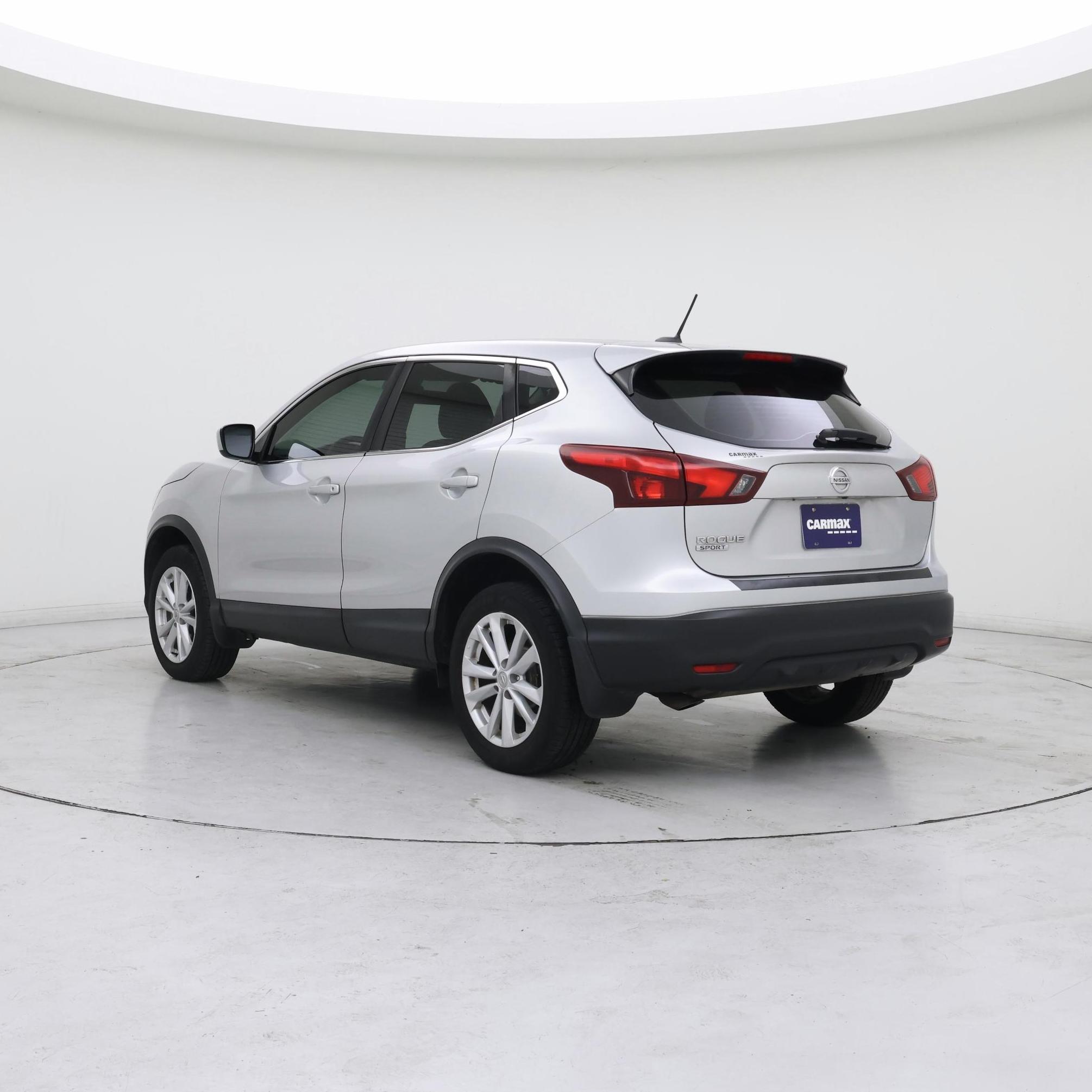 Thumbnail: 2018 Nissan Rogue Sport - 2