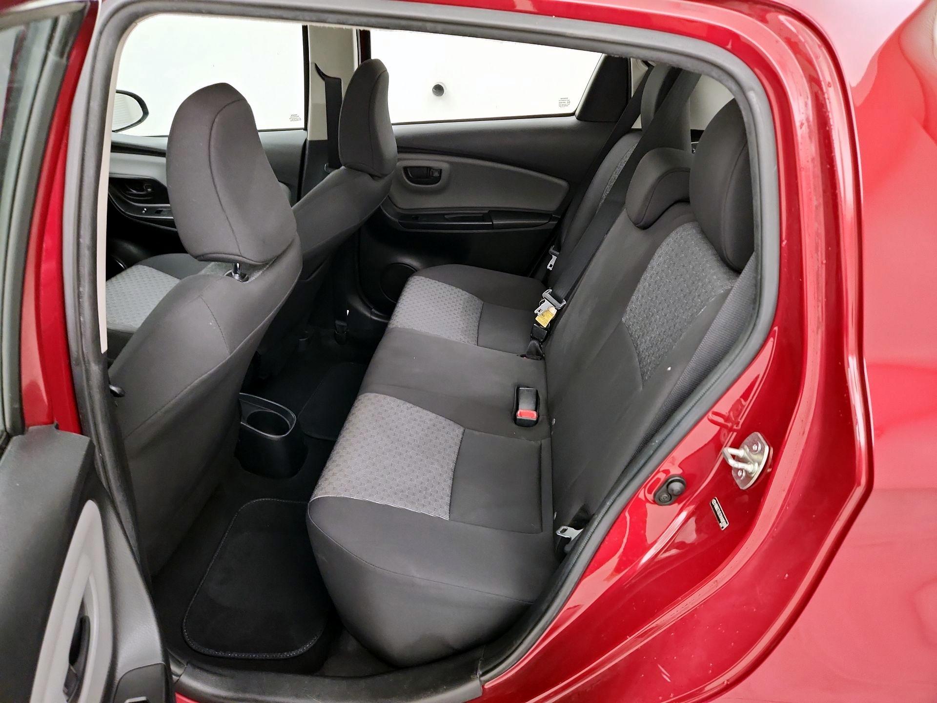 Thumbnail: 2017 Toyota Yaris - 18