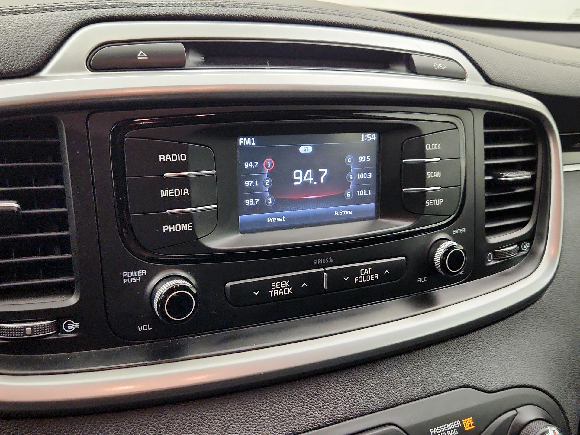 Thumbnail: 2017 Kia Sorento - 15