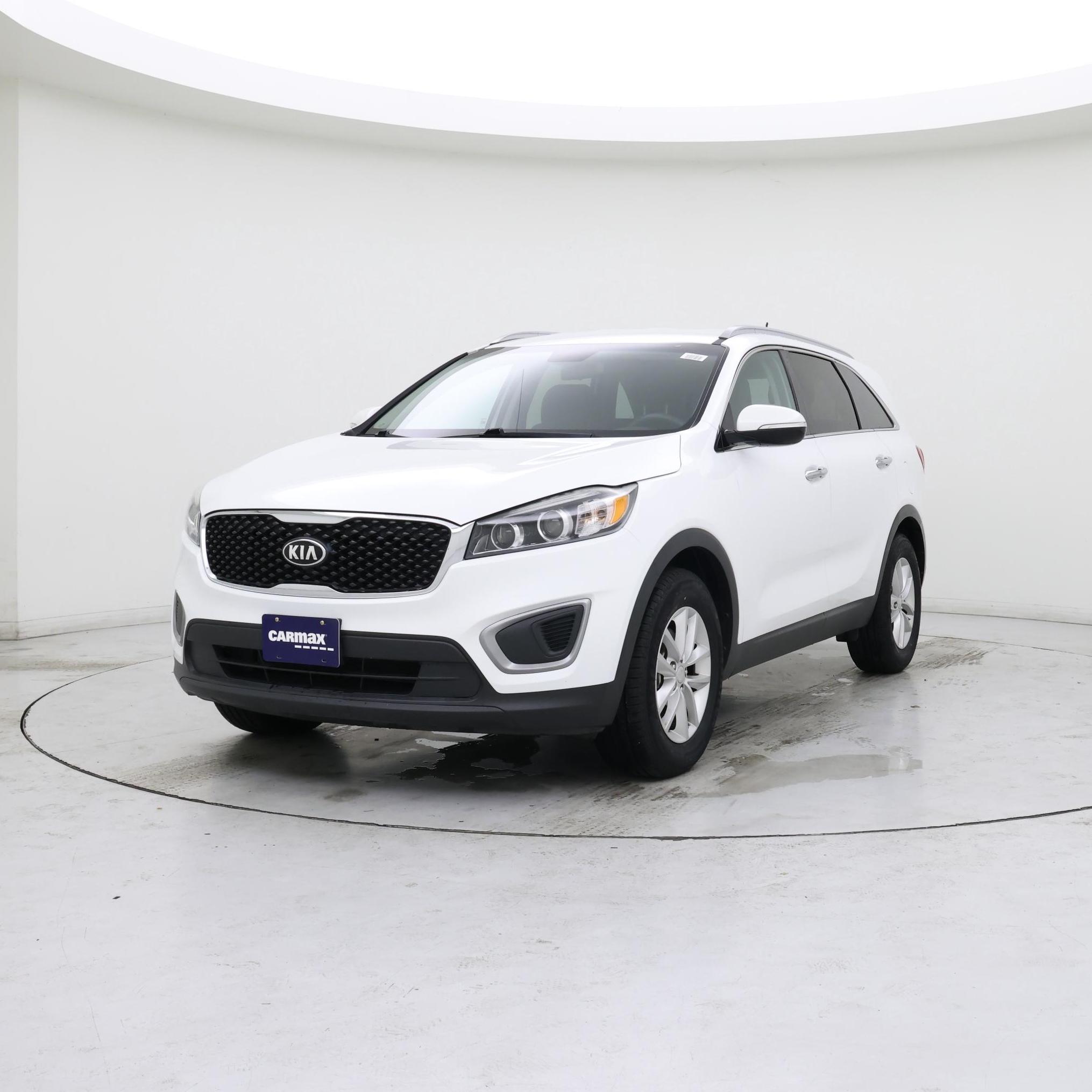 Thumbnail: 2017 Kia Sorento - 4