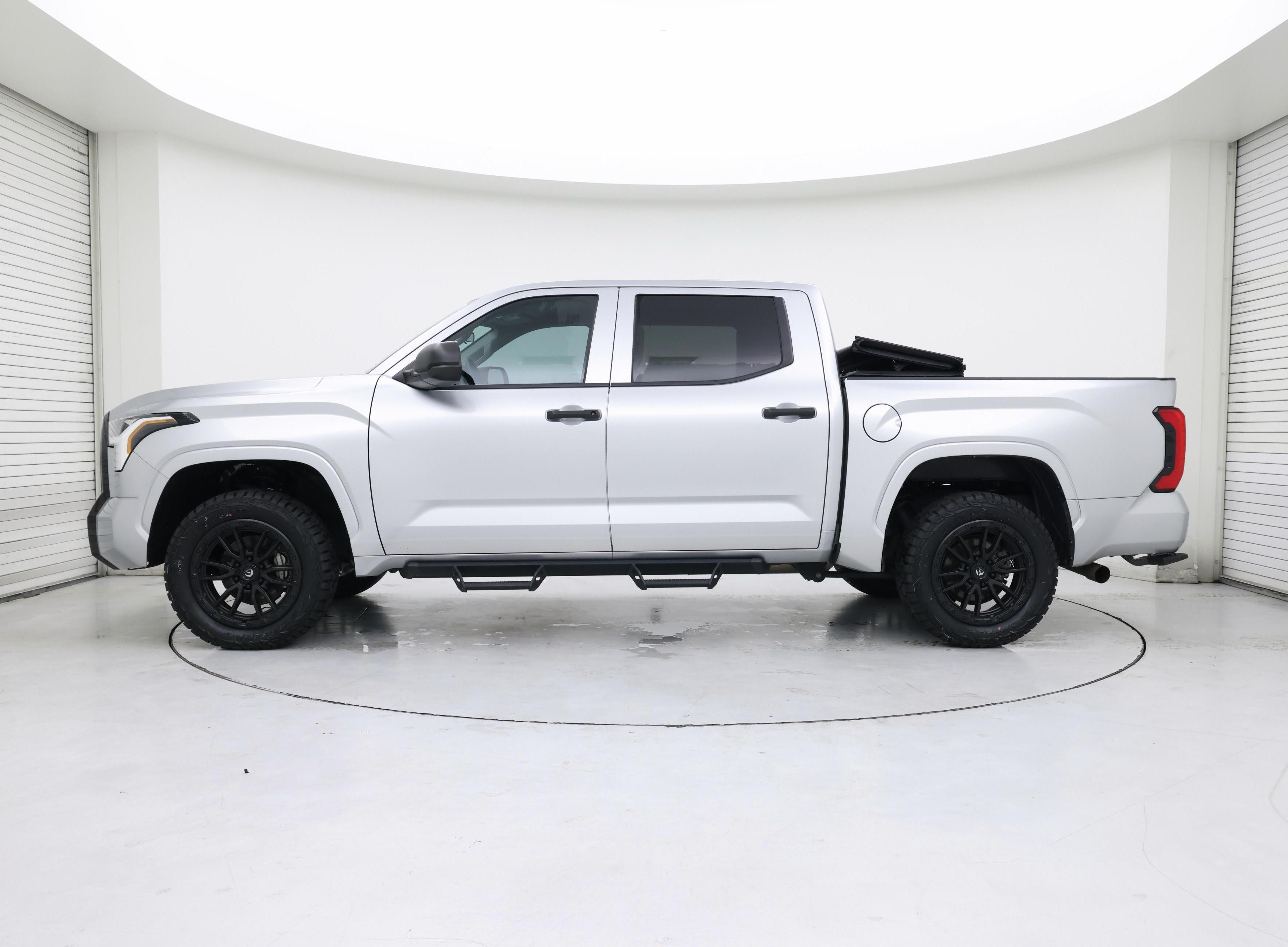 Thumbnail: 2022 Toyota Tundra - 3