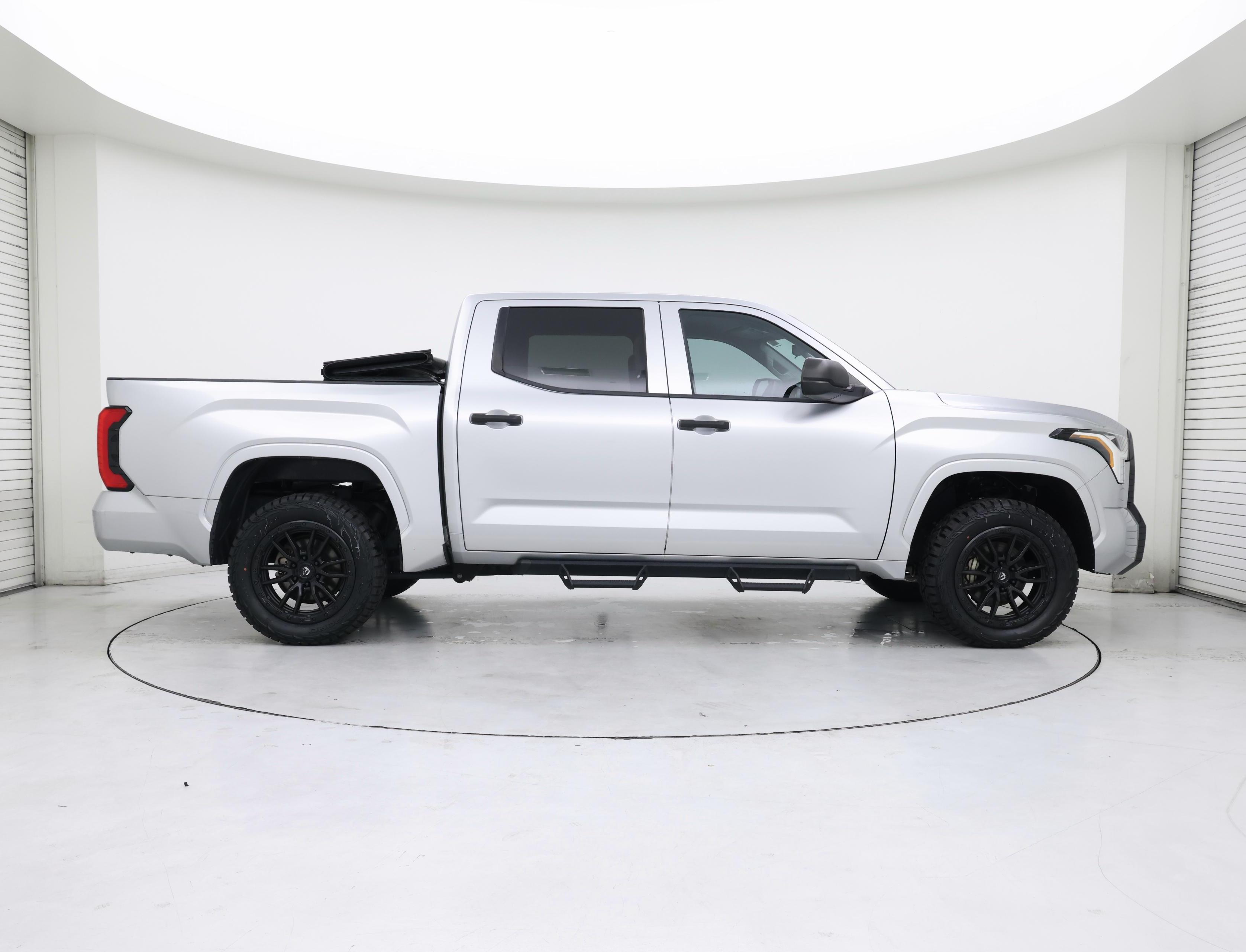 Thumbnail: 2022 Toyota Tundra - 7