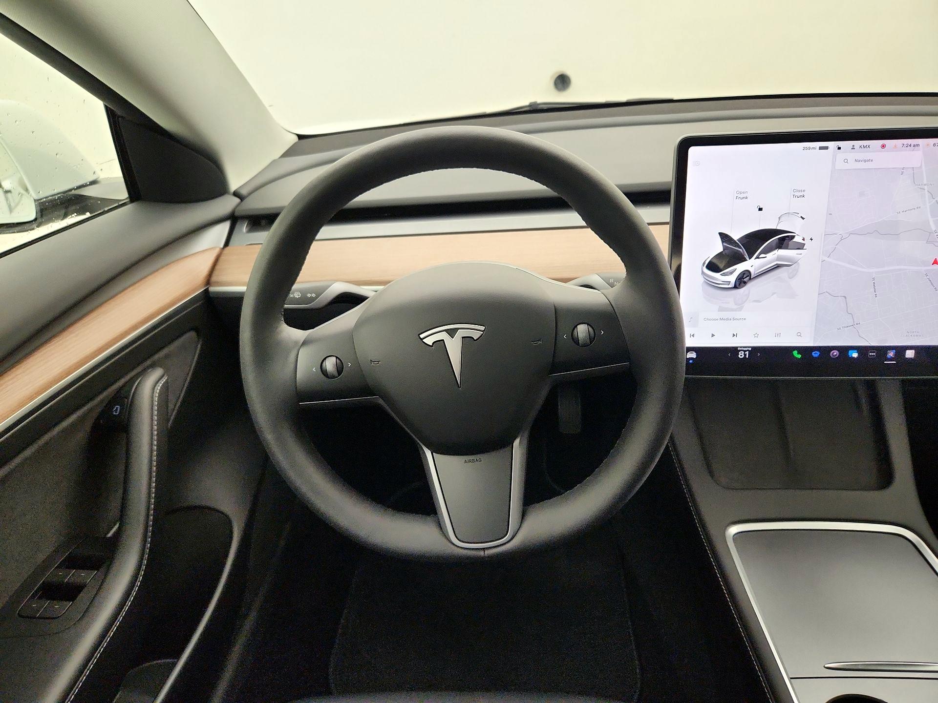 Thumbnail: 2023 Tesla Model 3 - 10