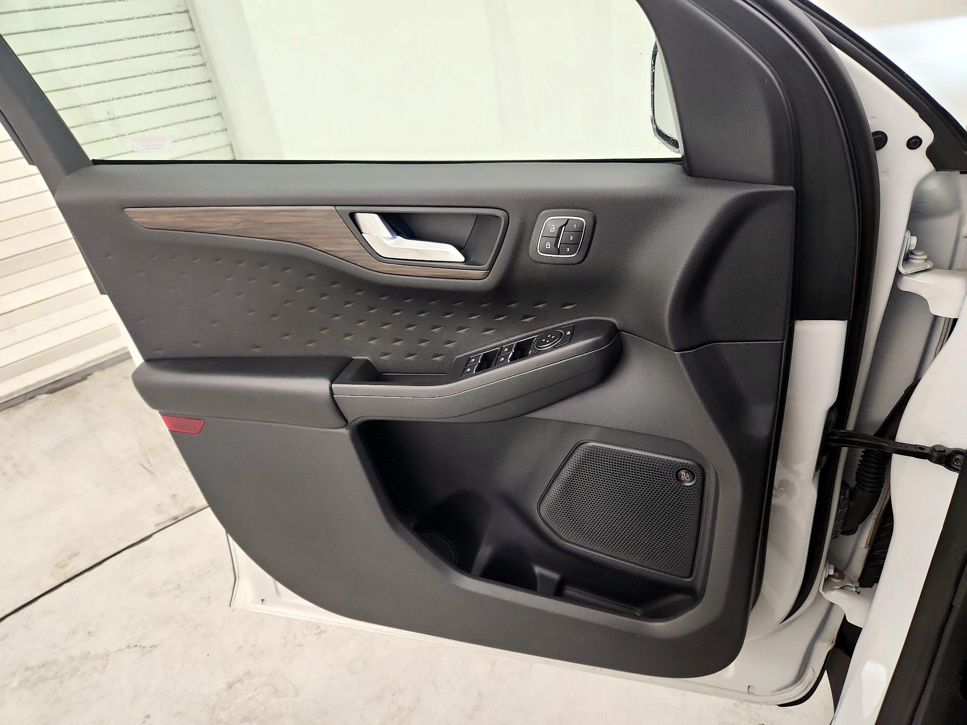 Thumbnail: 2020 Ford Escape - 12