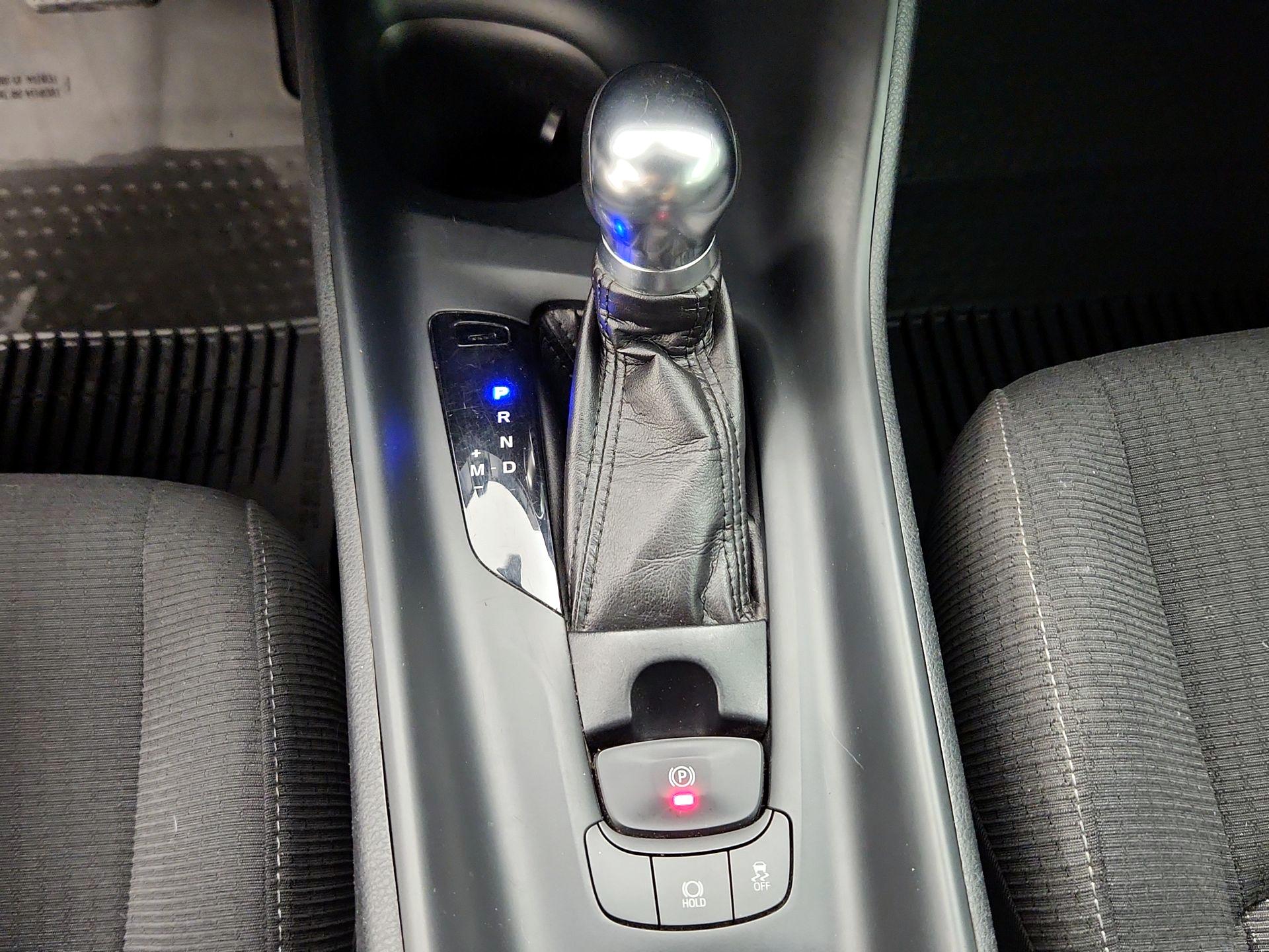 Thumbnail: 2018 Toyota C-HR - 17