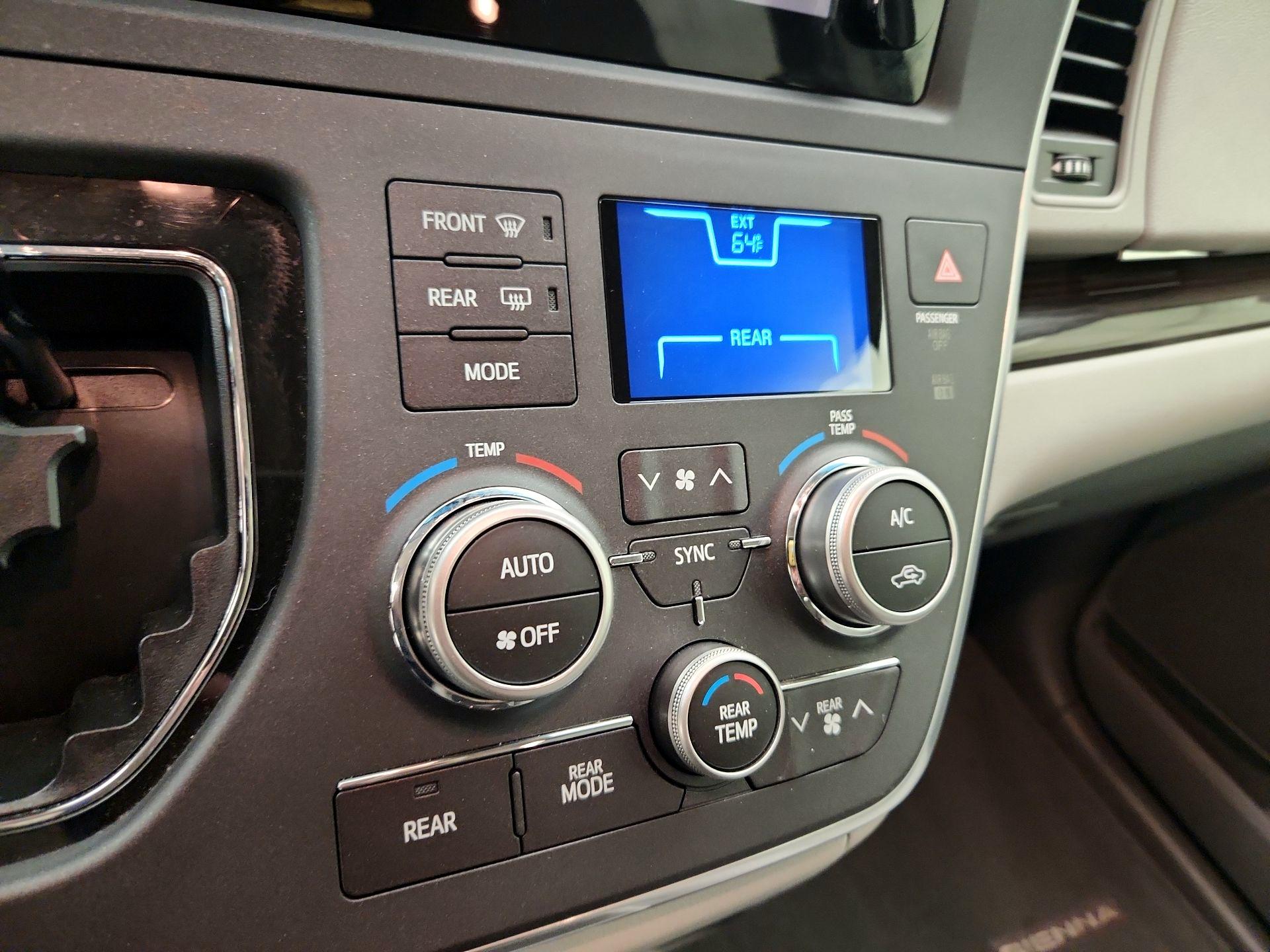 Thumbnail: 2015 Toyota Sienna - 16
