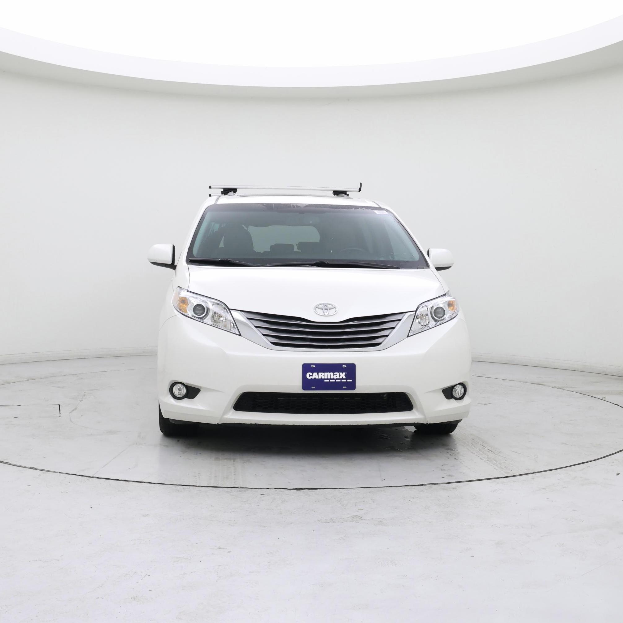 Thumbnail: 2015 Toyota Sienna - 5