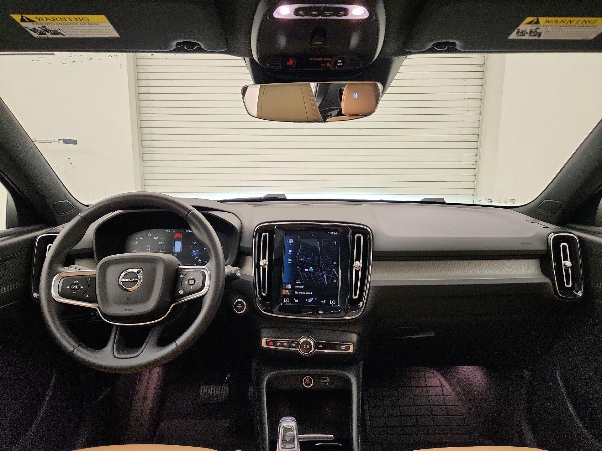 Thumbnail: 2021 Volvo XC40 - 9