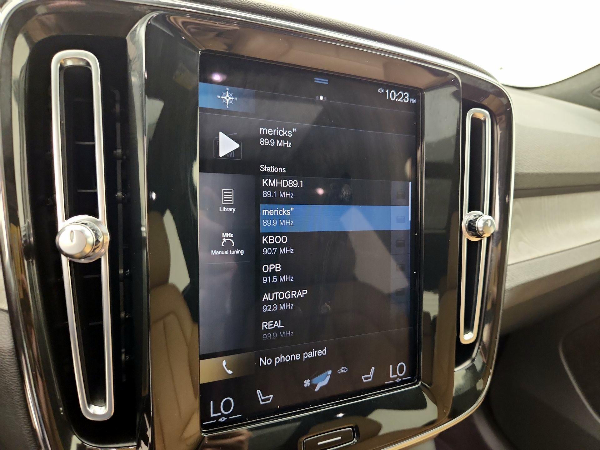 Thumbnail: 2021 Volvo XC40 - 16