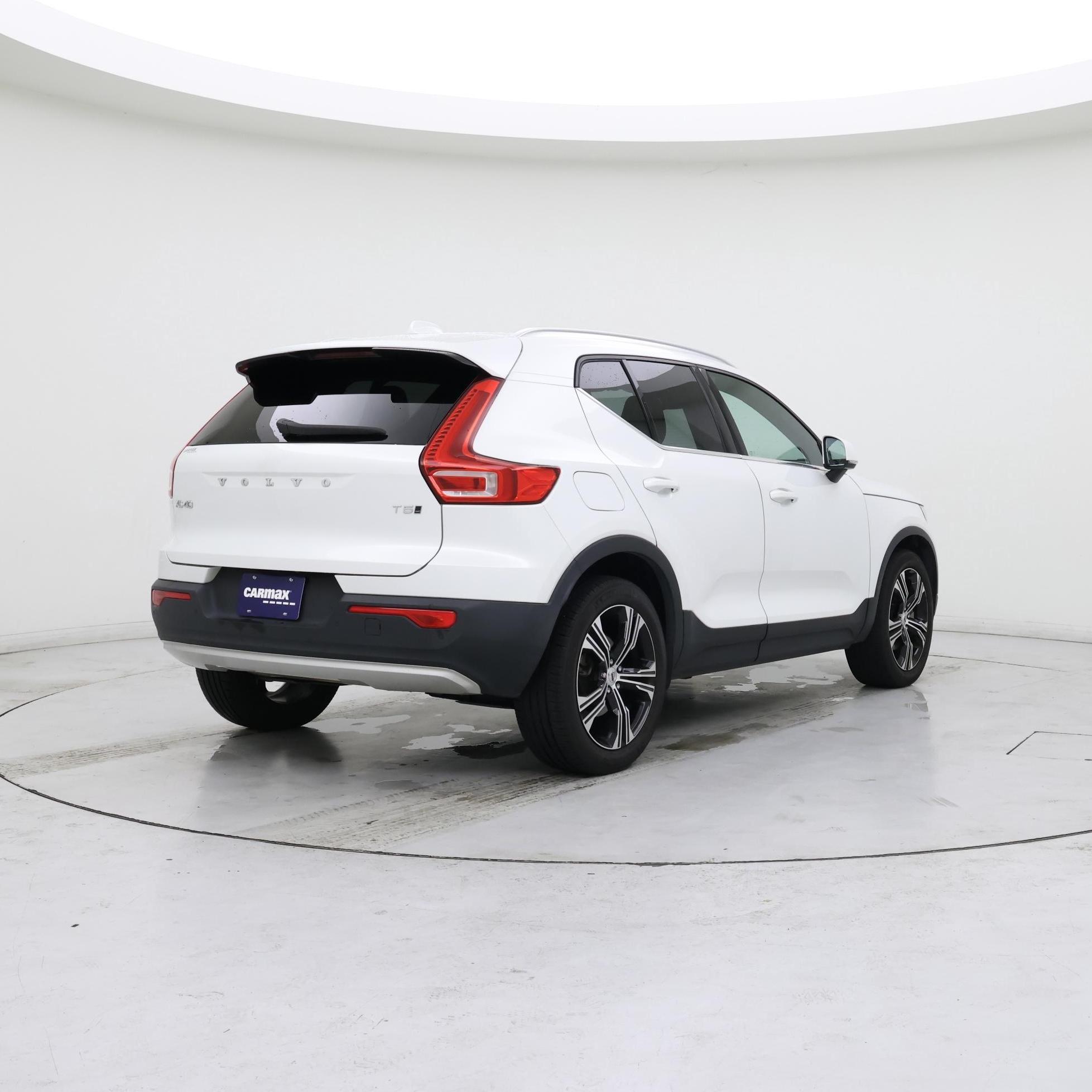 Thumbnail: 2021 Volvo XC40 - 8