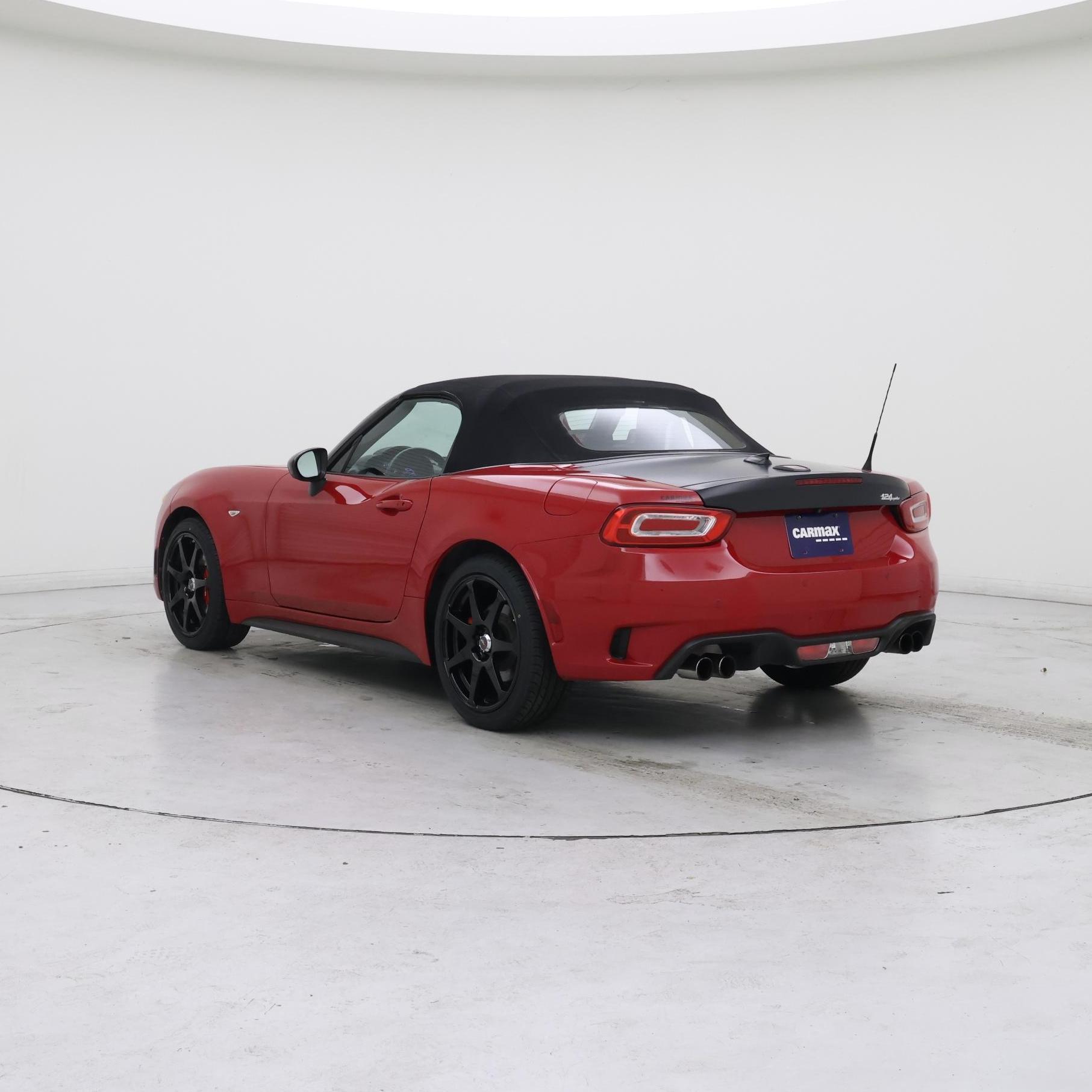 Thumbnail: 2018 Fiat 124 Spider - 2