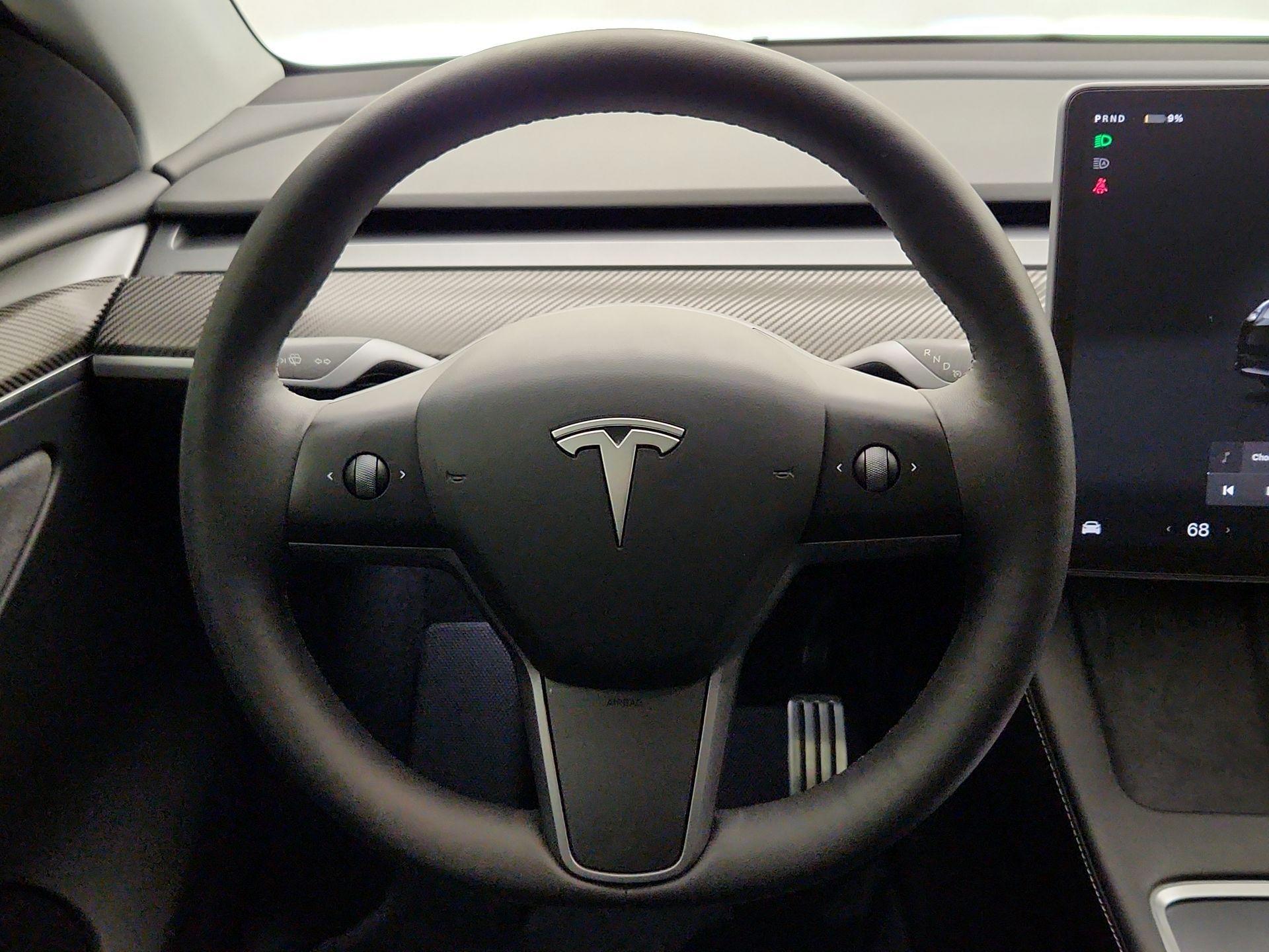 Thumbnail: 2023 Tesla Model Y - 10