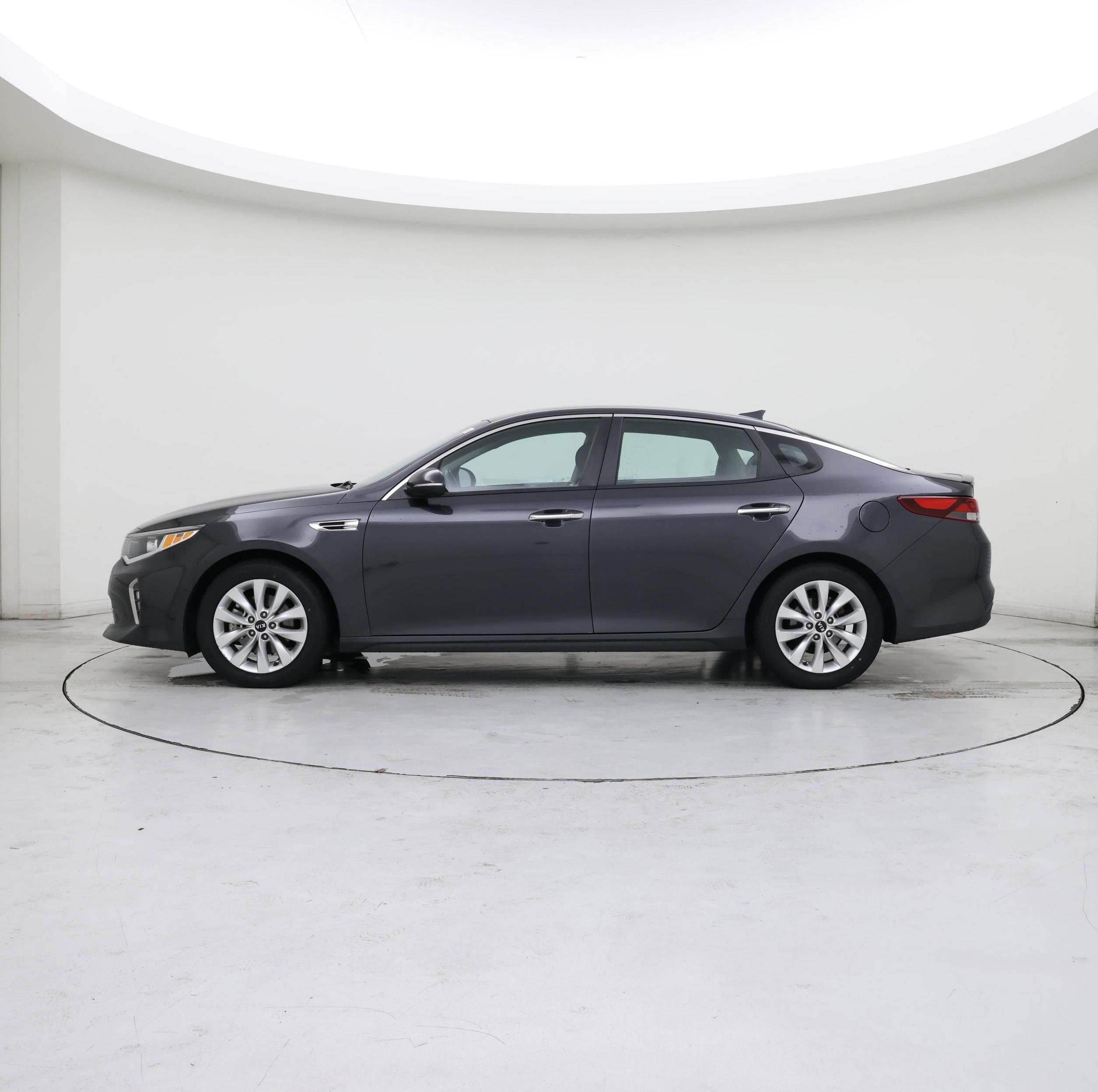 Thumbnail: 2018 Kia Optima - 3