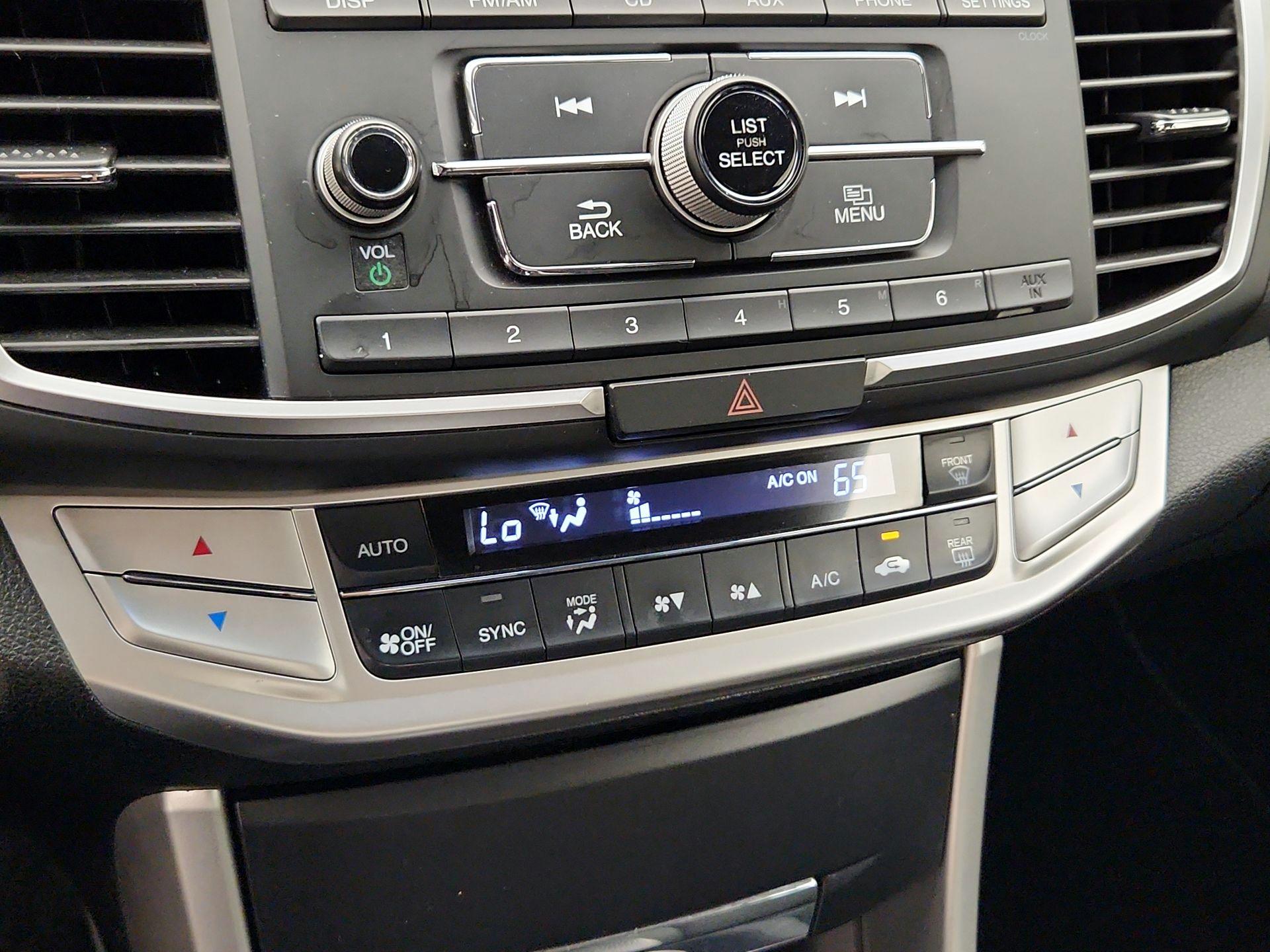 Thumbnail: 2015 Honda Accord - 16