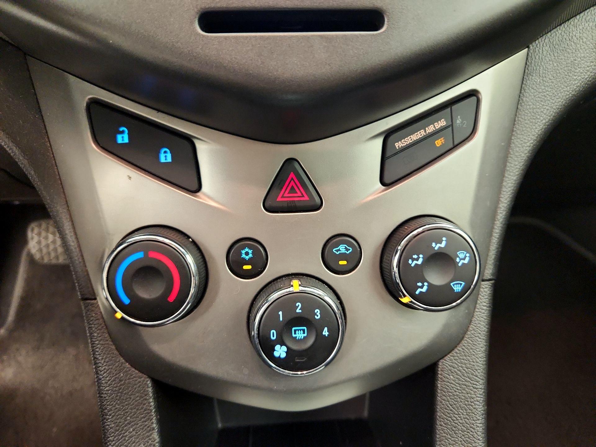 Thumbnail: 2014 Chevrolet Sonic - 15