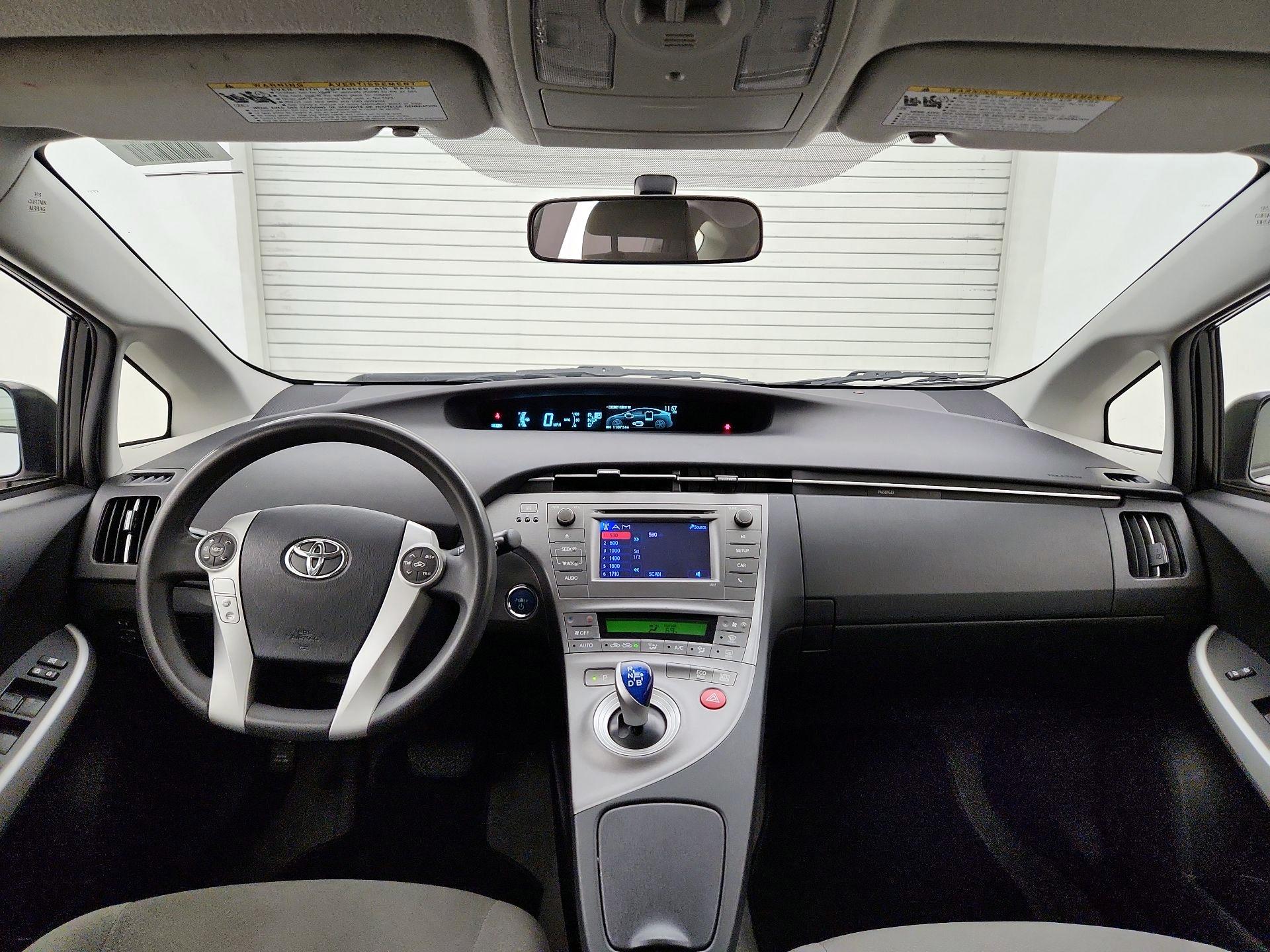 Thumbnail: 2014 Toyota Prius - 9