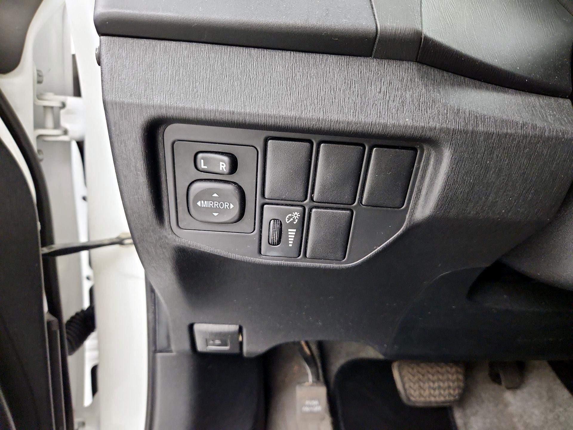 Thumbnail: 2014 Toyota Prius - 13
