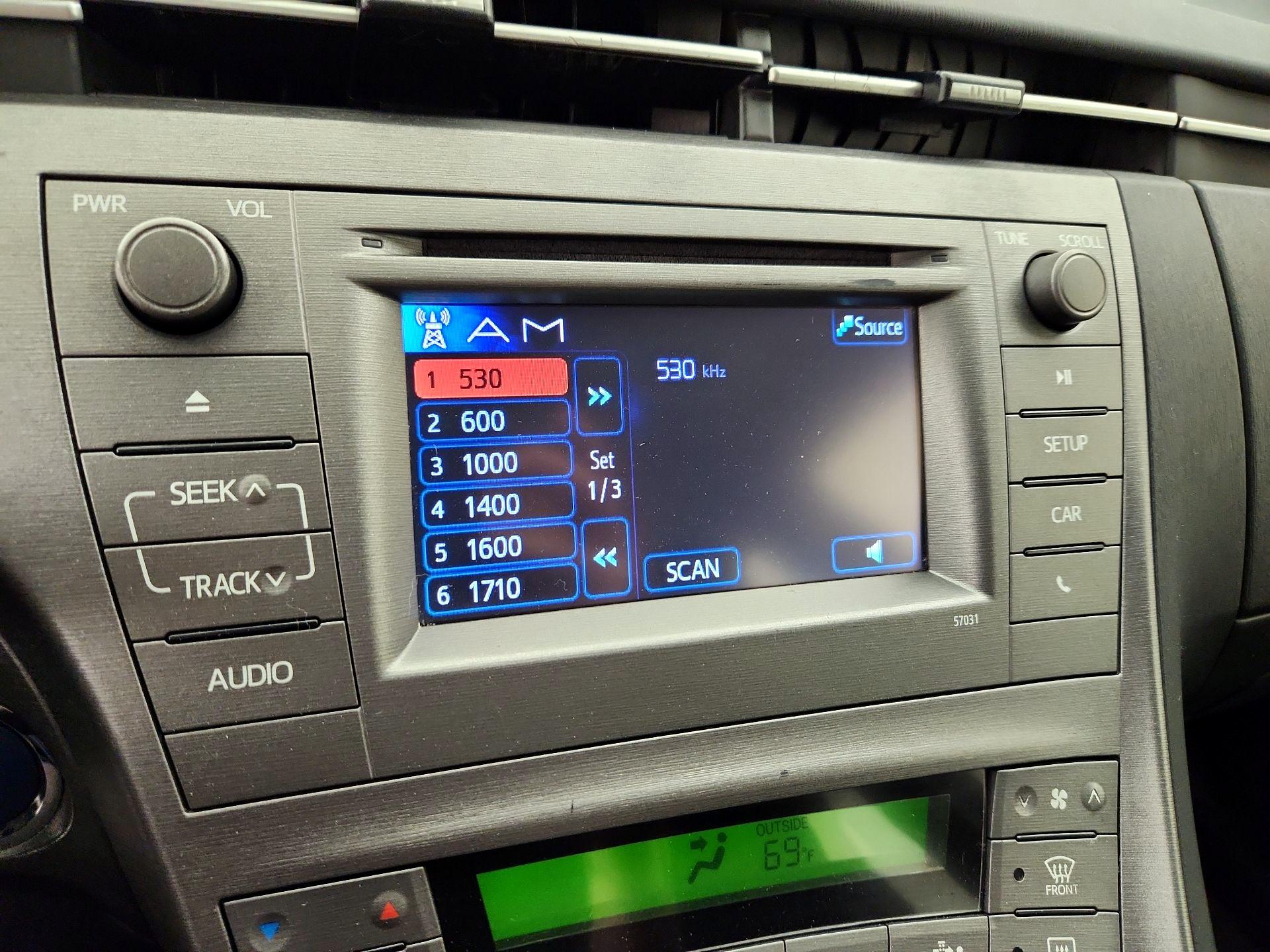 Thumbnail: 2014 Toyota Prius - 14