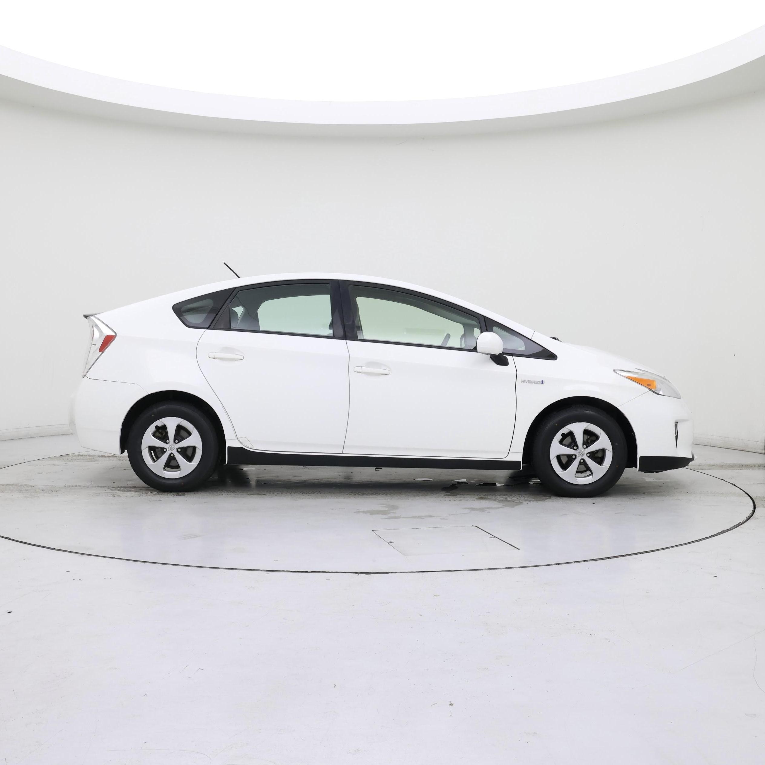 Thumbnail: 2014 Toyota Prius - 7