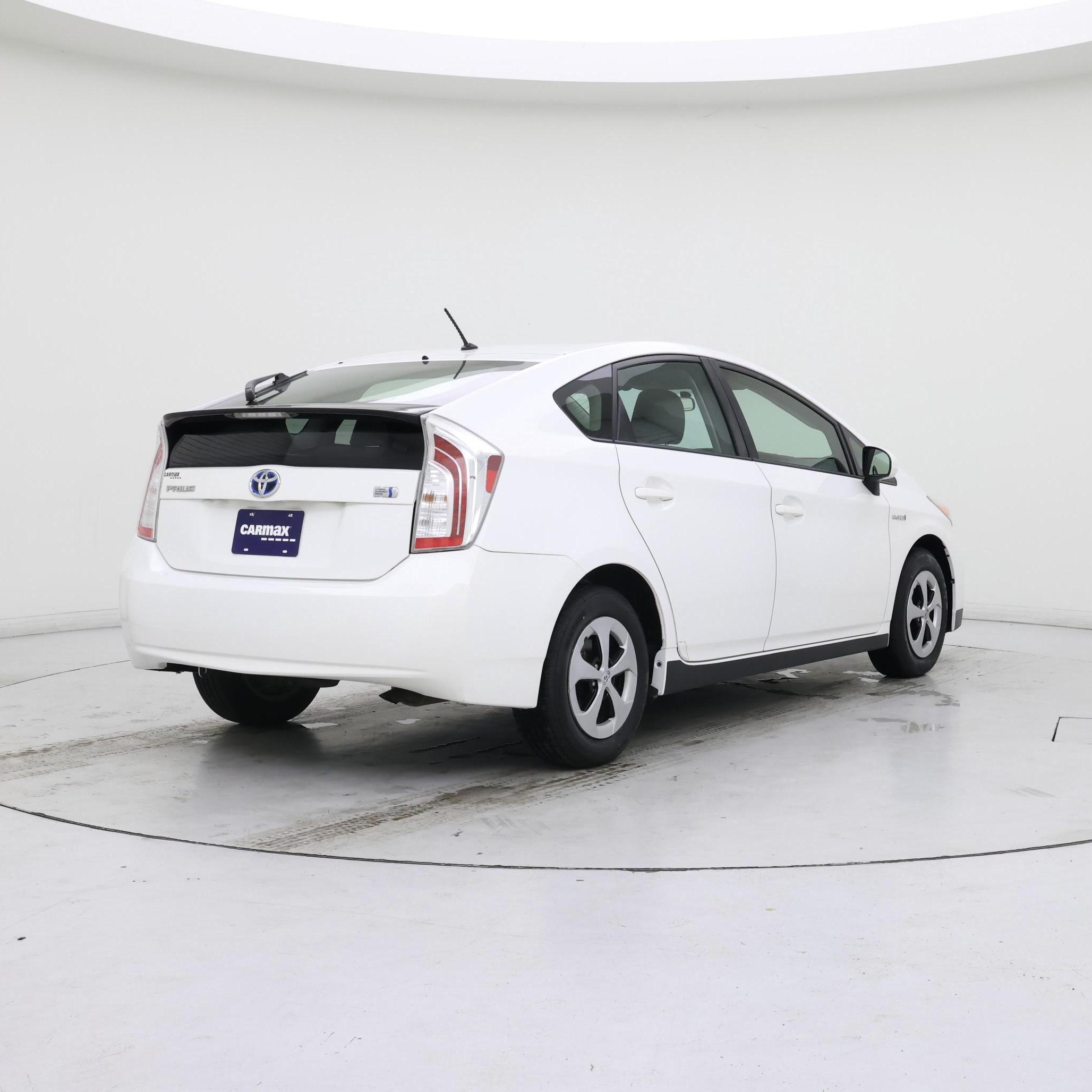 Thumbnail: 2014 Toyota Prius - 8