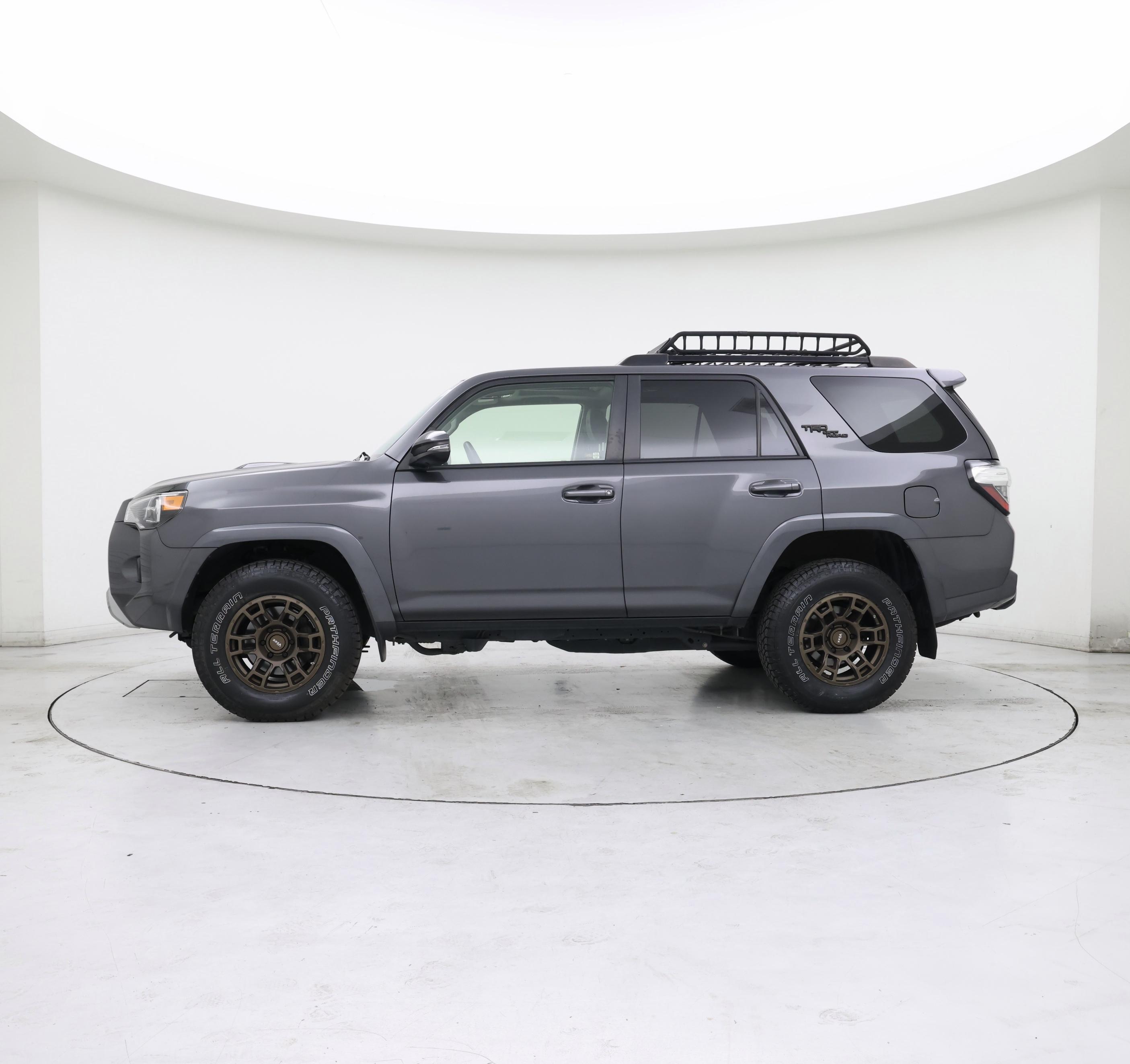 Thumbnail: 2019 Toyota 4Runner - 3
