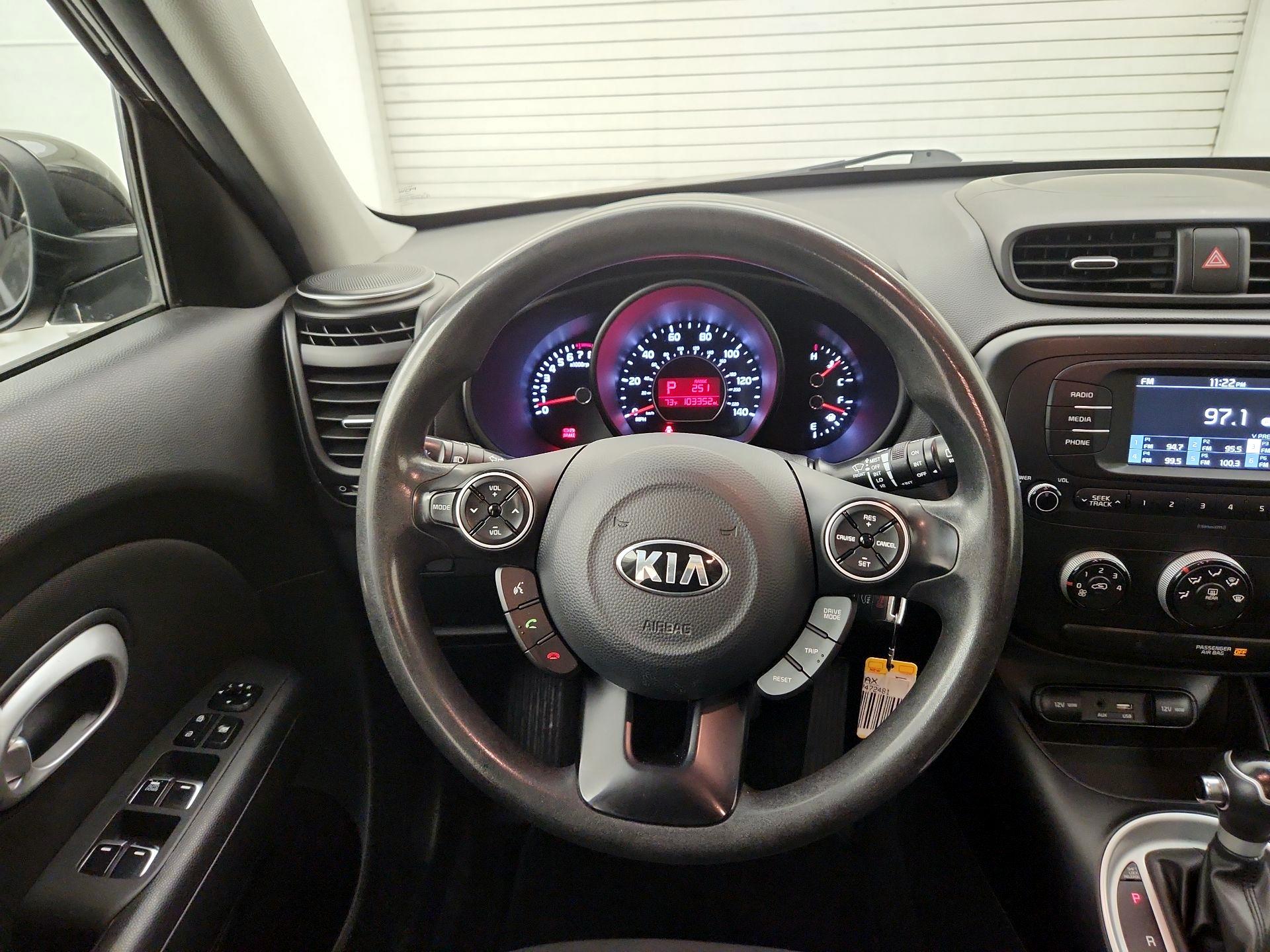 Thumbnail: 2017 Kia Soul - 10