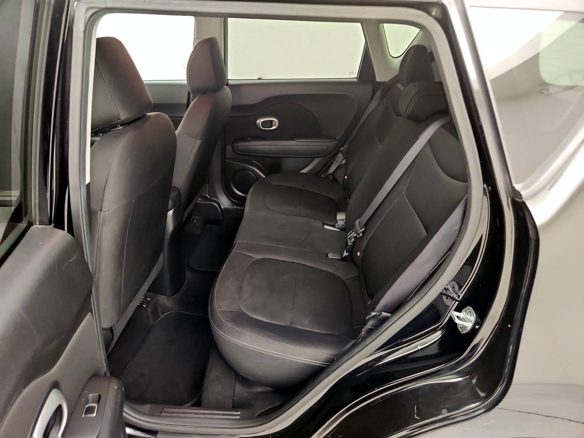 Thumbnail: 2017 Kia Soul - 18