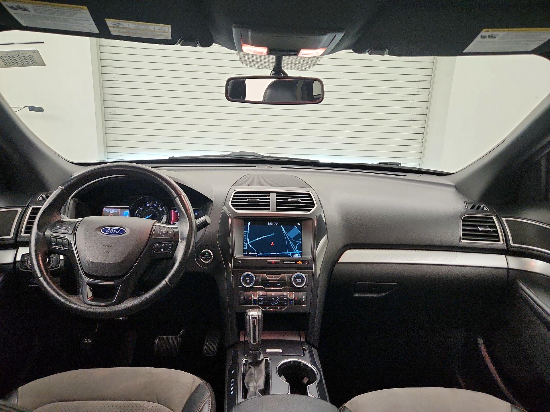 Thumbnail: 2017 Ford Explorer - 9