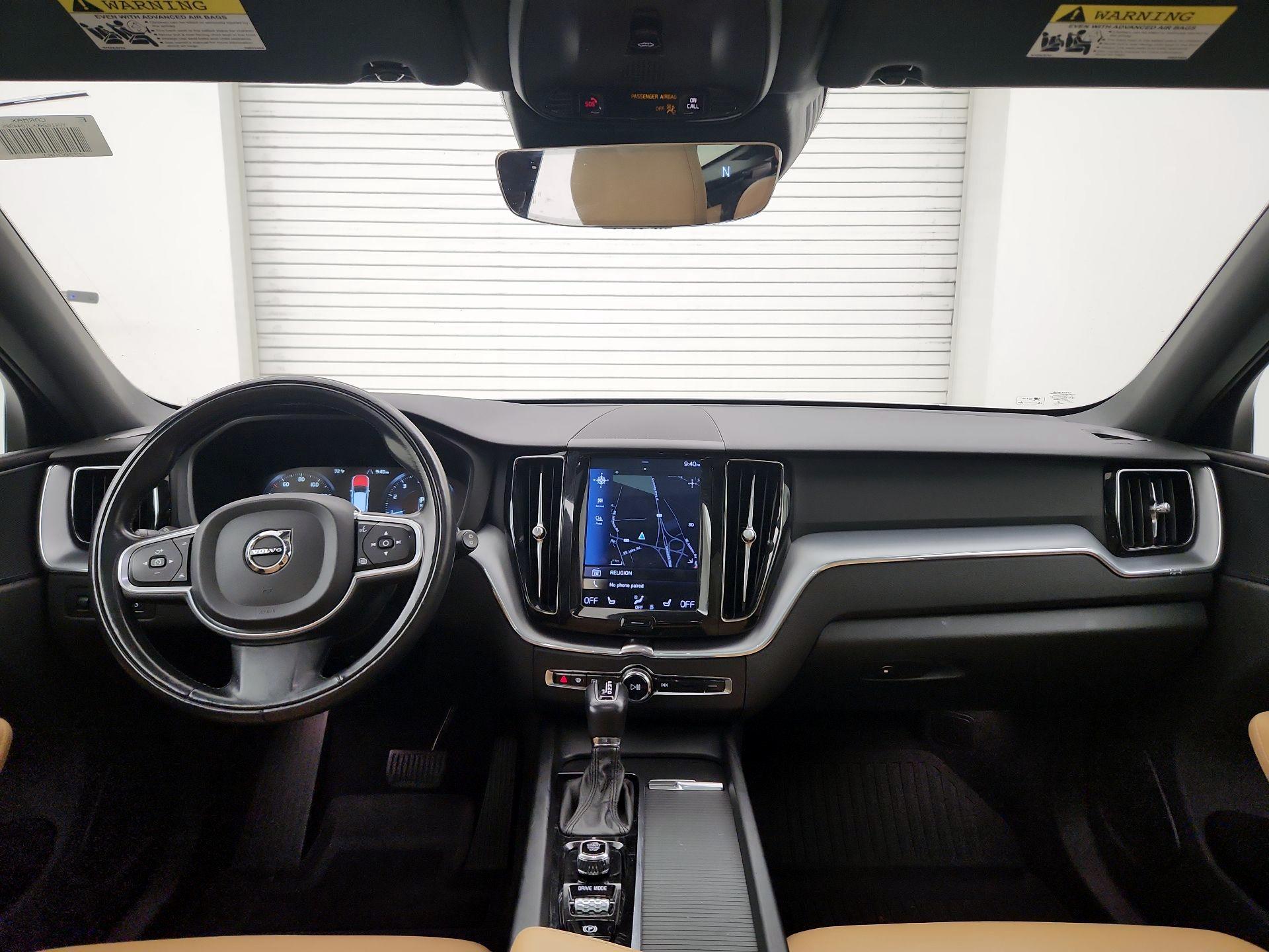 Thumbnail: 2018 Volvo XC60 - 9