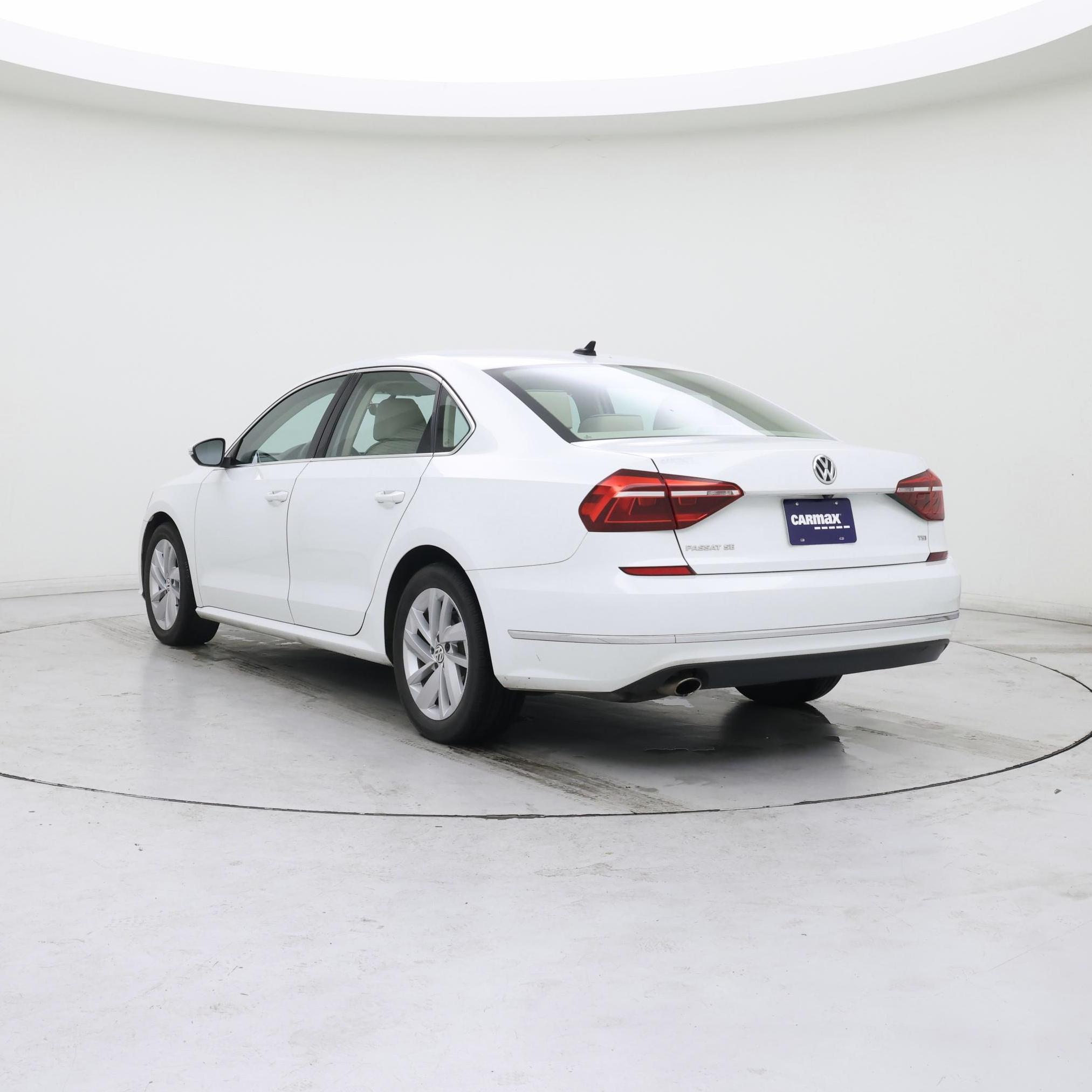 Thumbnail: 2018 Volkswagen Passat - 2
