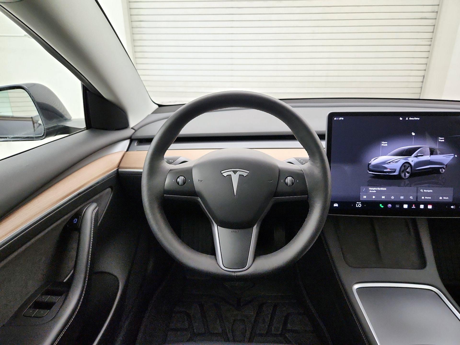 Thumbnail: 2023 Tesla Model 3 - 10