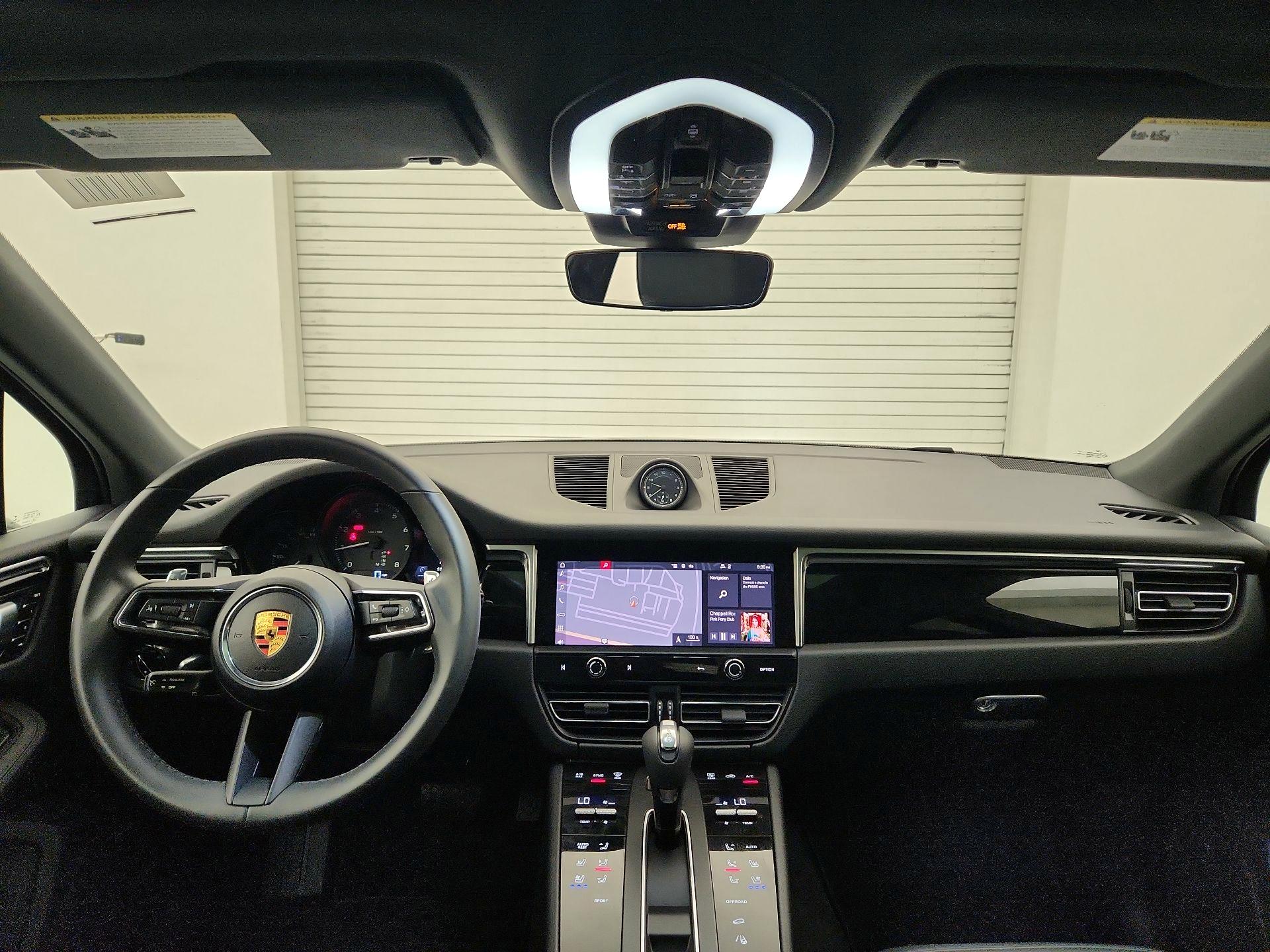 Thumbnail: 2022 Porsche Macan - 9