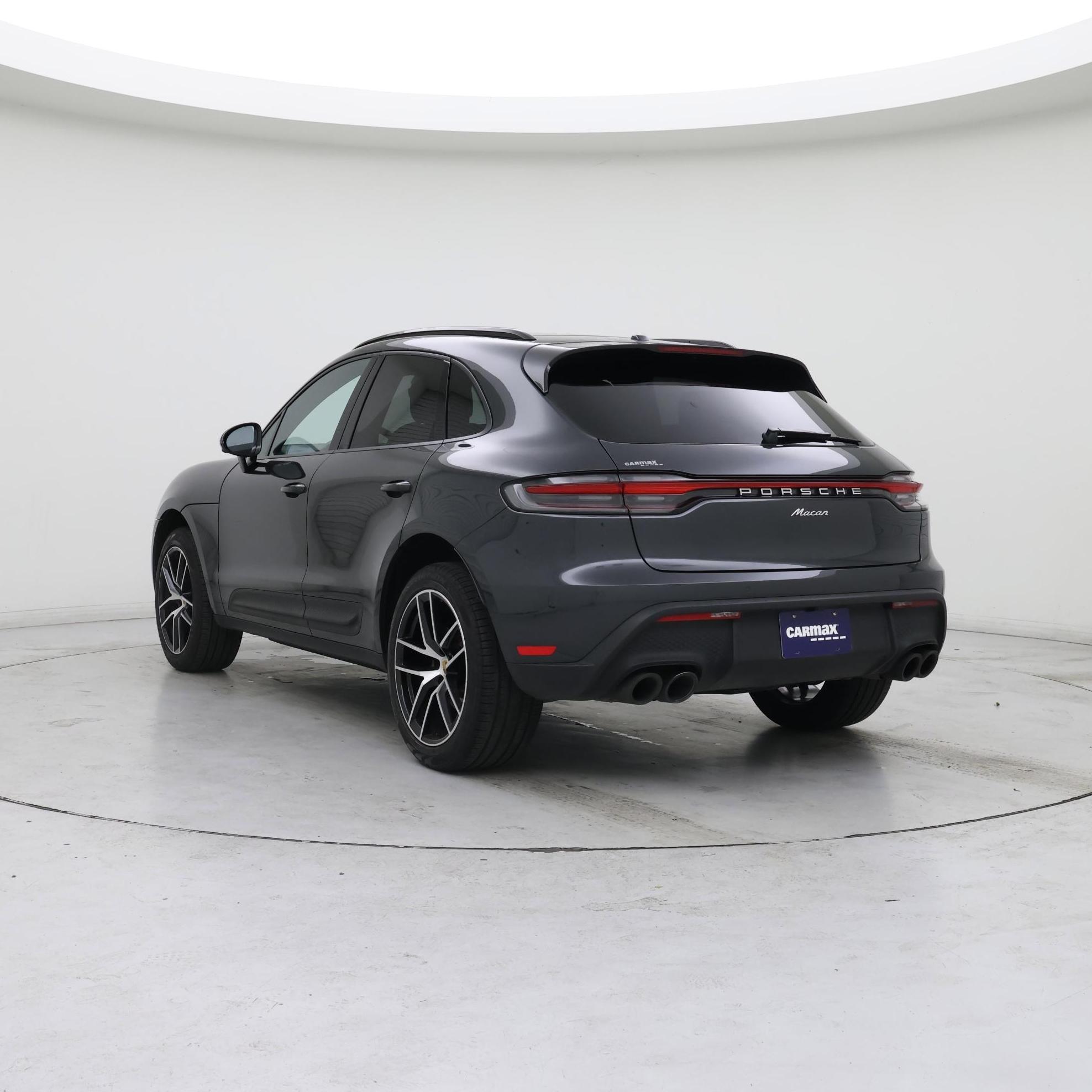 Thumbnail: 2022 Porsche Macan - 2