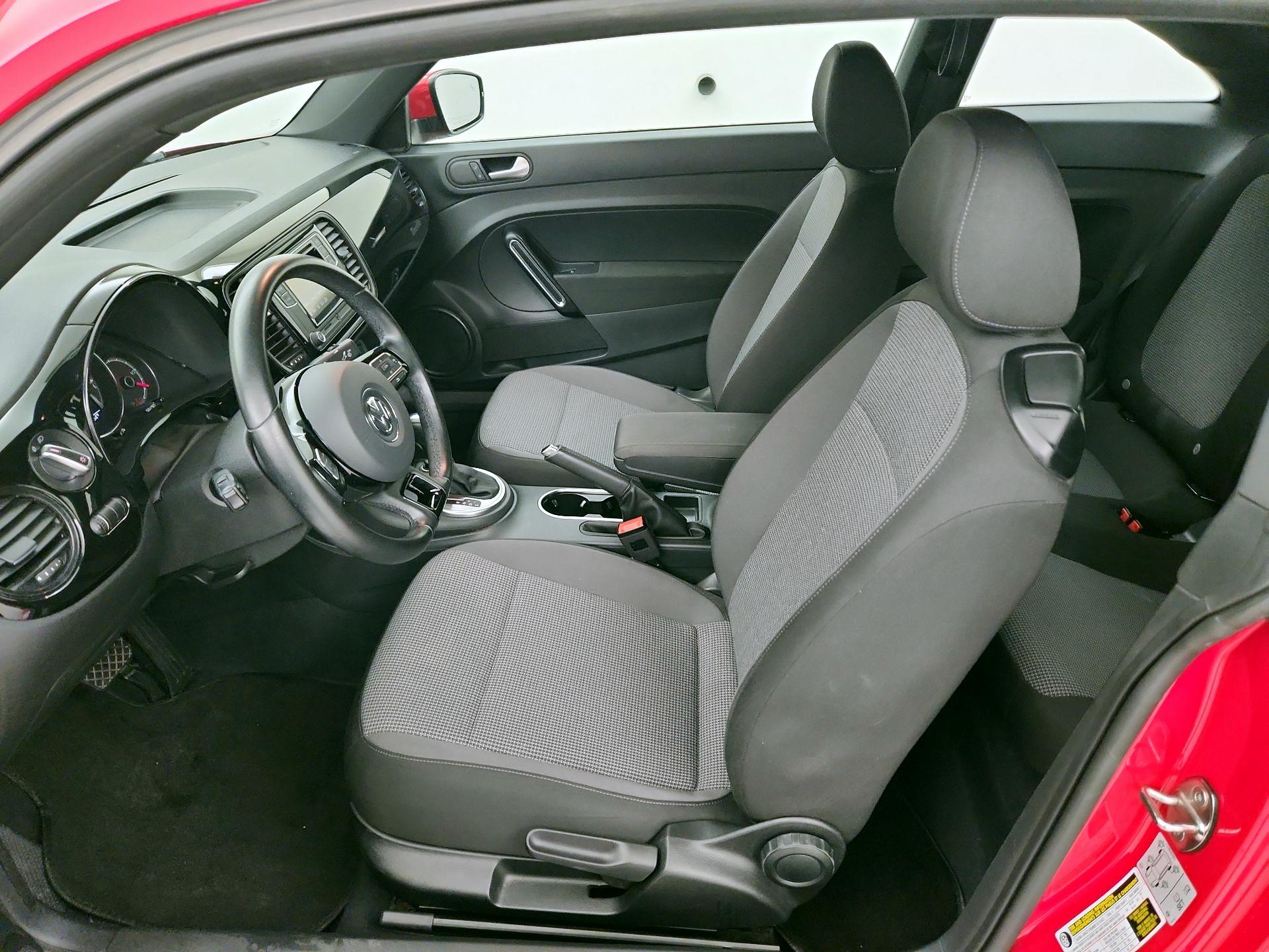 Thumbnail: 2019 Volkswagen Beetle - 11