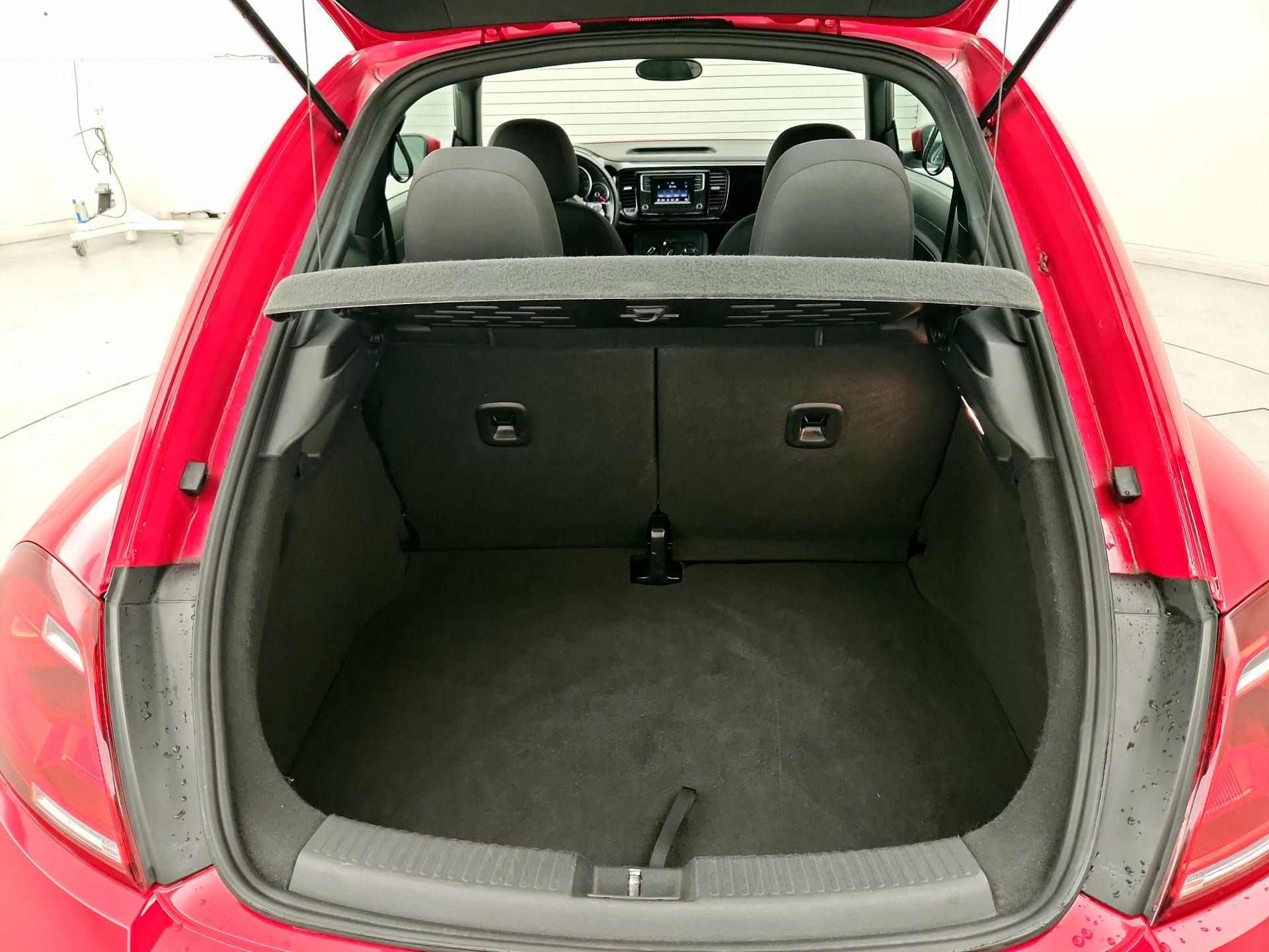Thumbnail: 2019 Volkswagen Beetle - 20