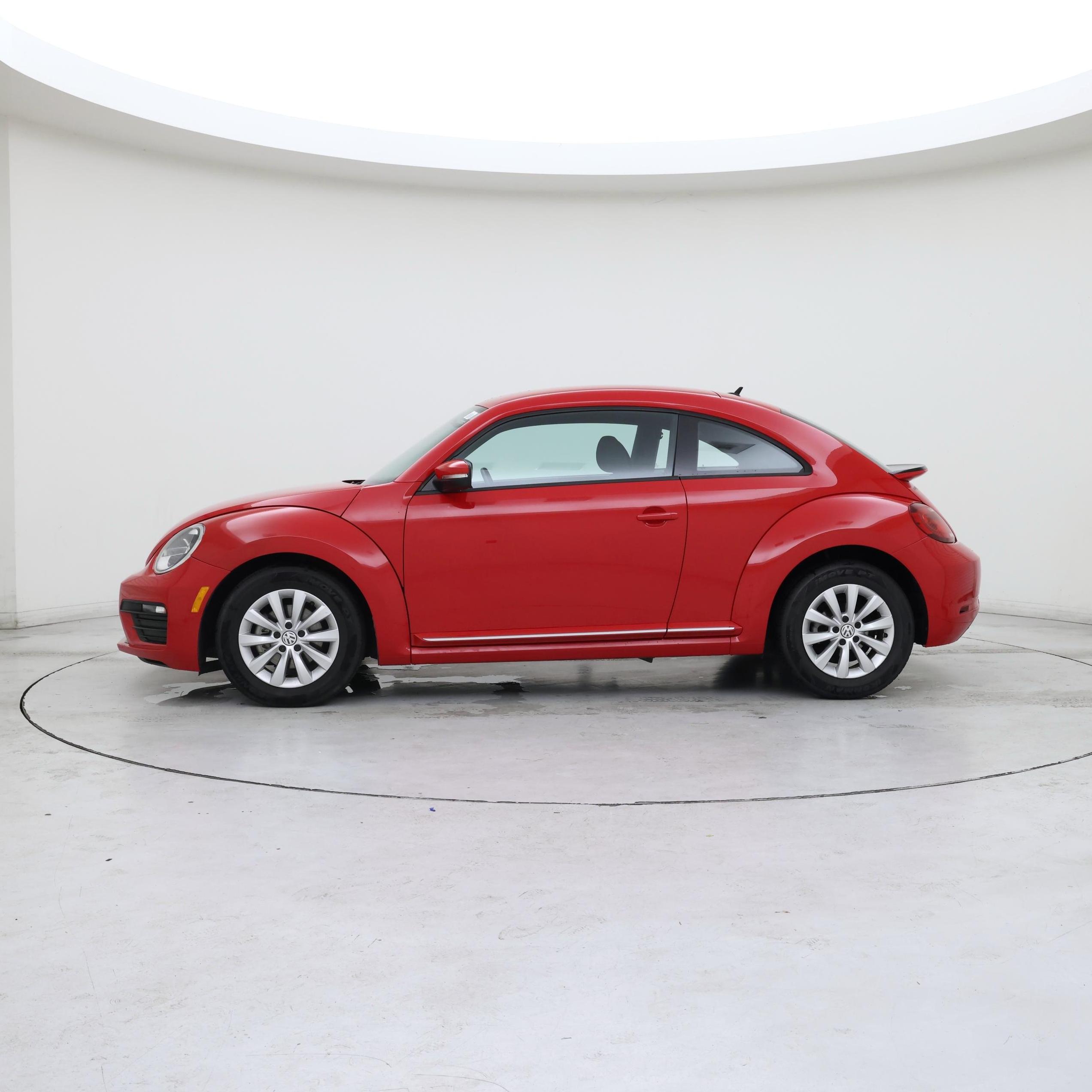 Thumbnail: 2019 Volkswagen Beetle - 3