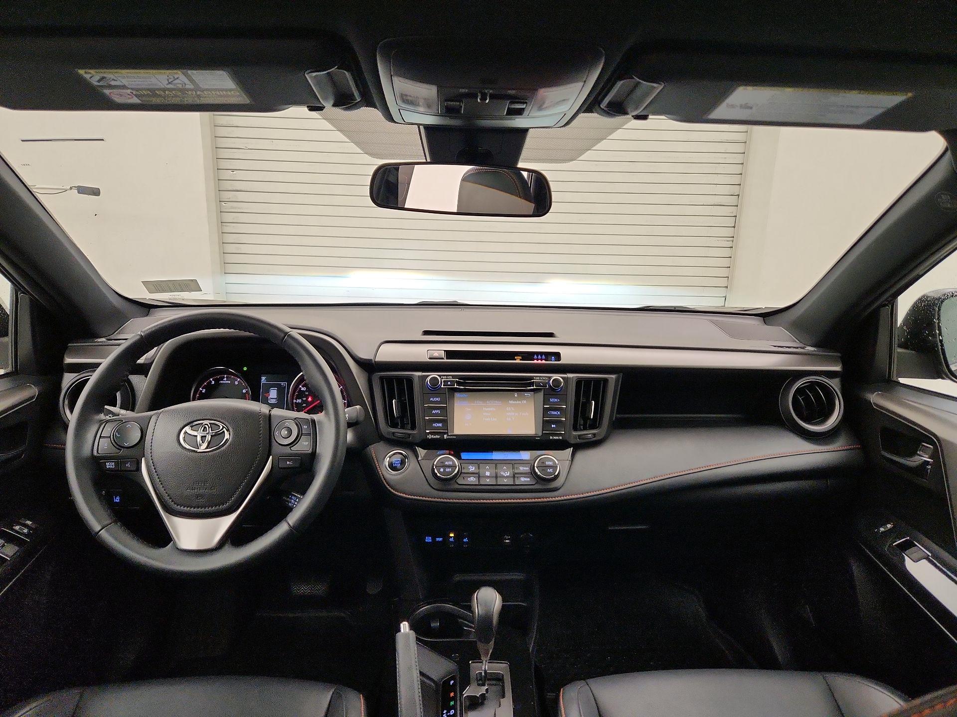 Thumbnail: 2017 Toyota RAV4 - 9