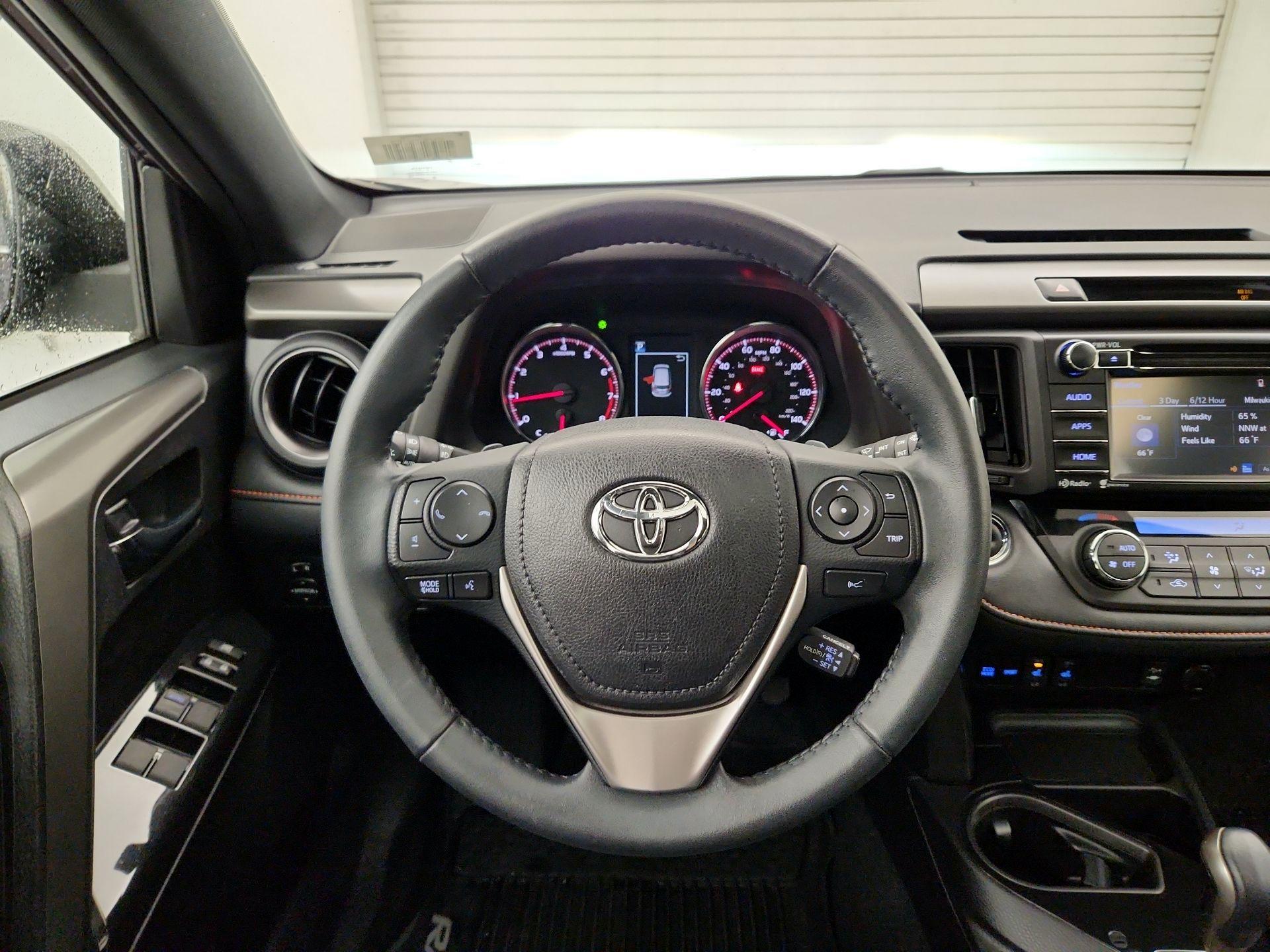 Thumbnail: 2017 Toyota RAV4 - 10