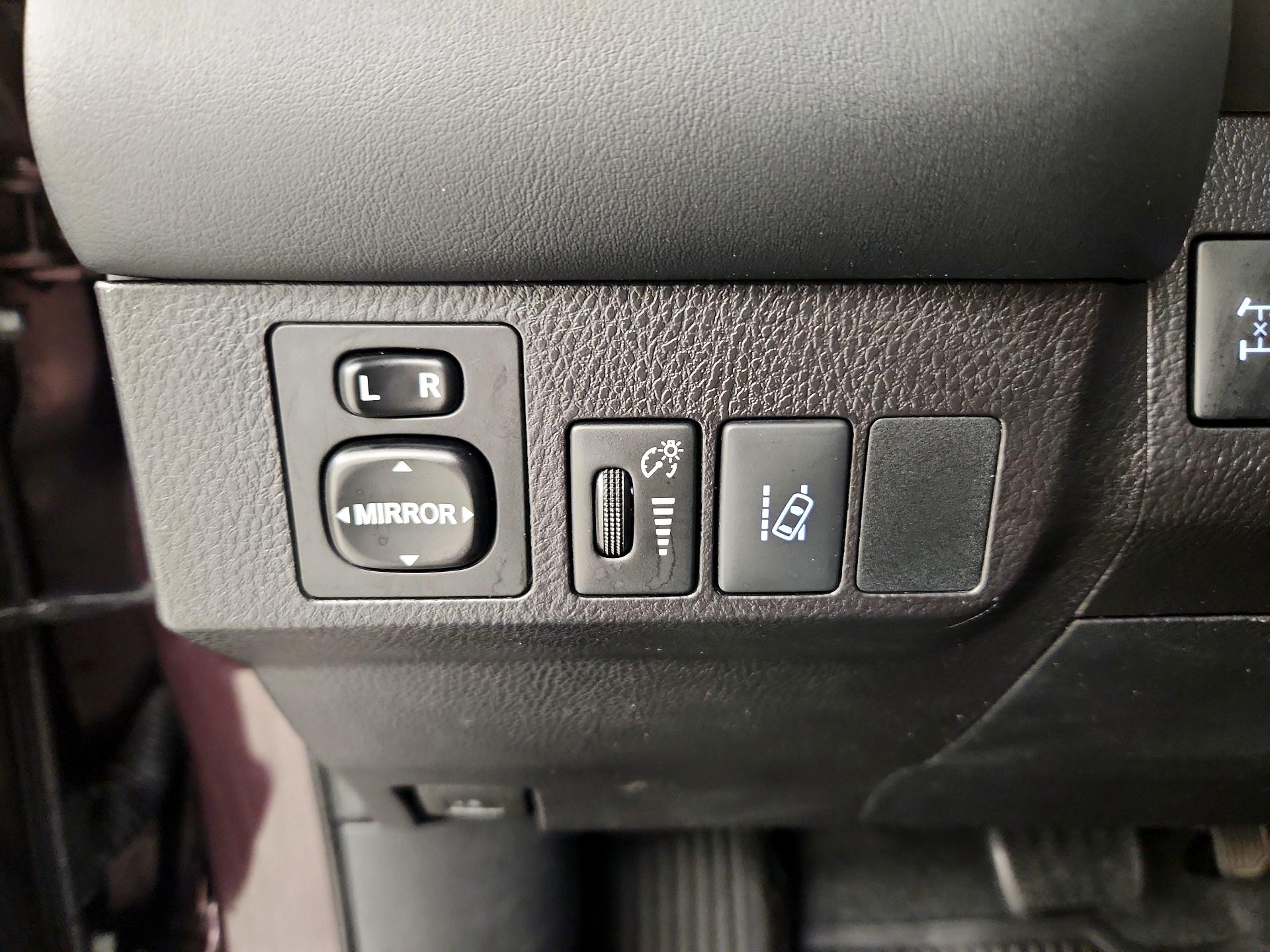 Thumbnail: 2017 Toyota RAV4 - 13
