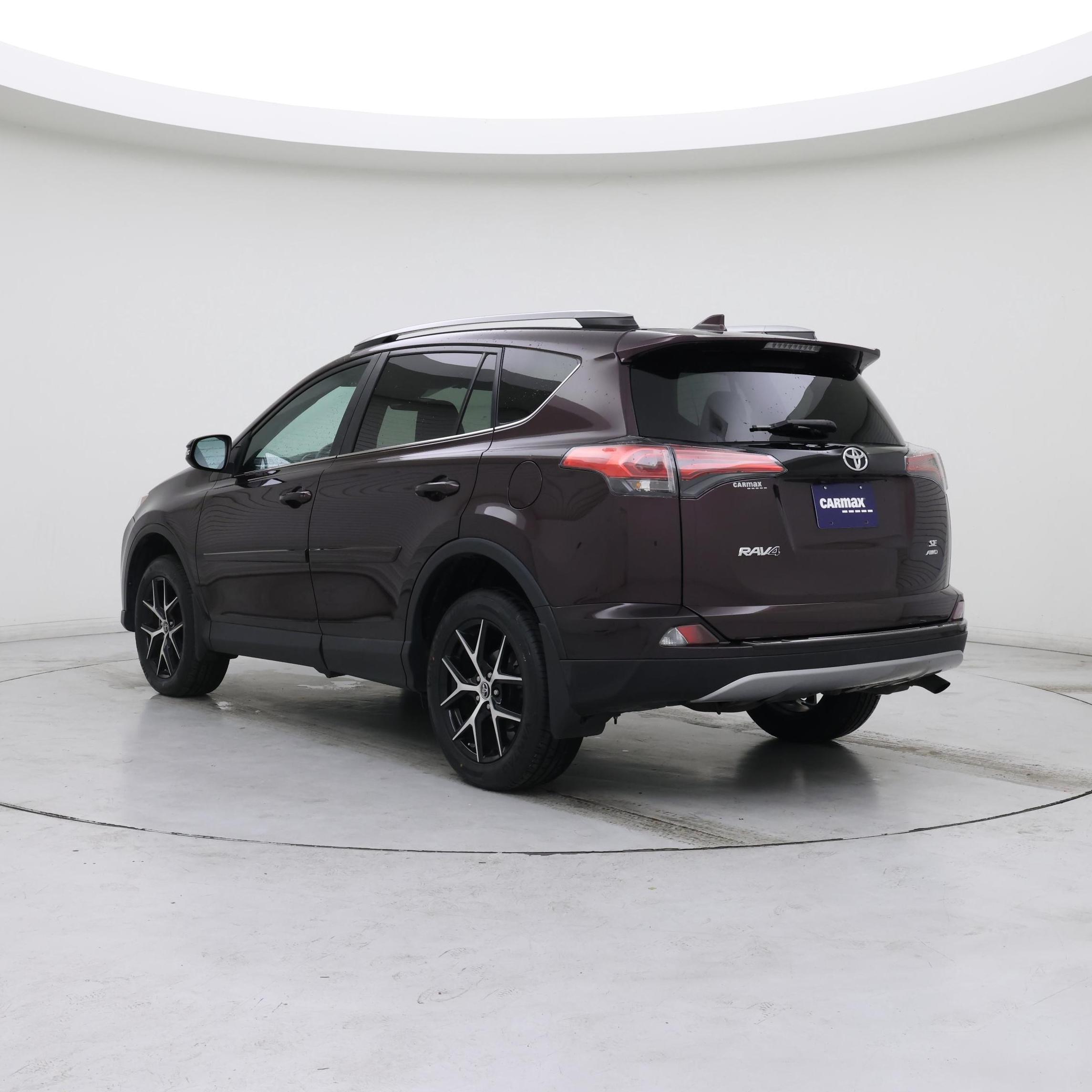 Thumbnail: 2017 Toyota RAV4 - 2
