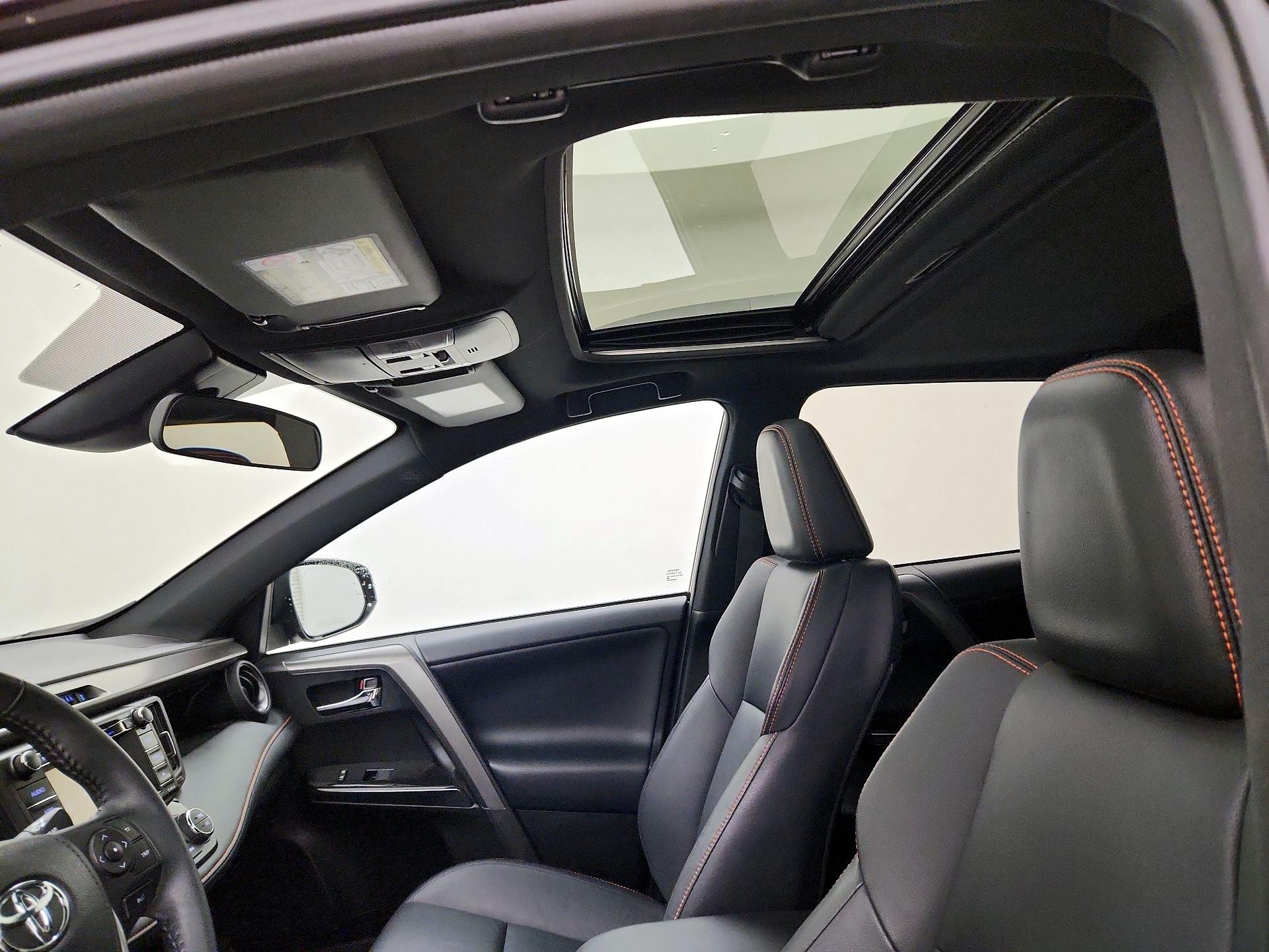 Thumbnail: 2017 Toyota RAV4 - 19