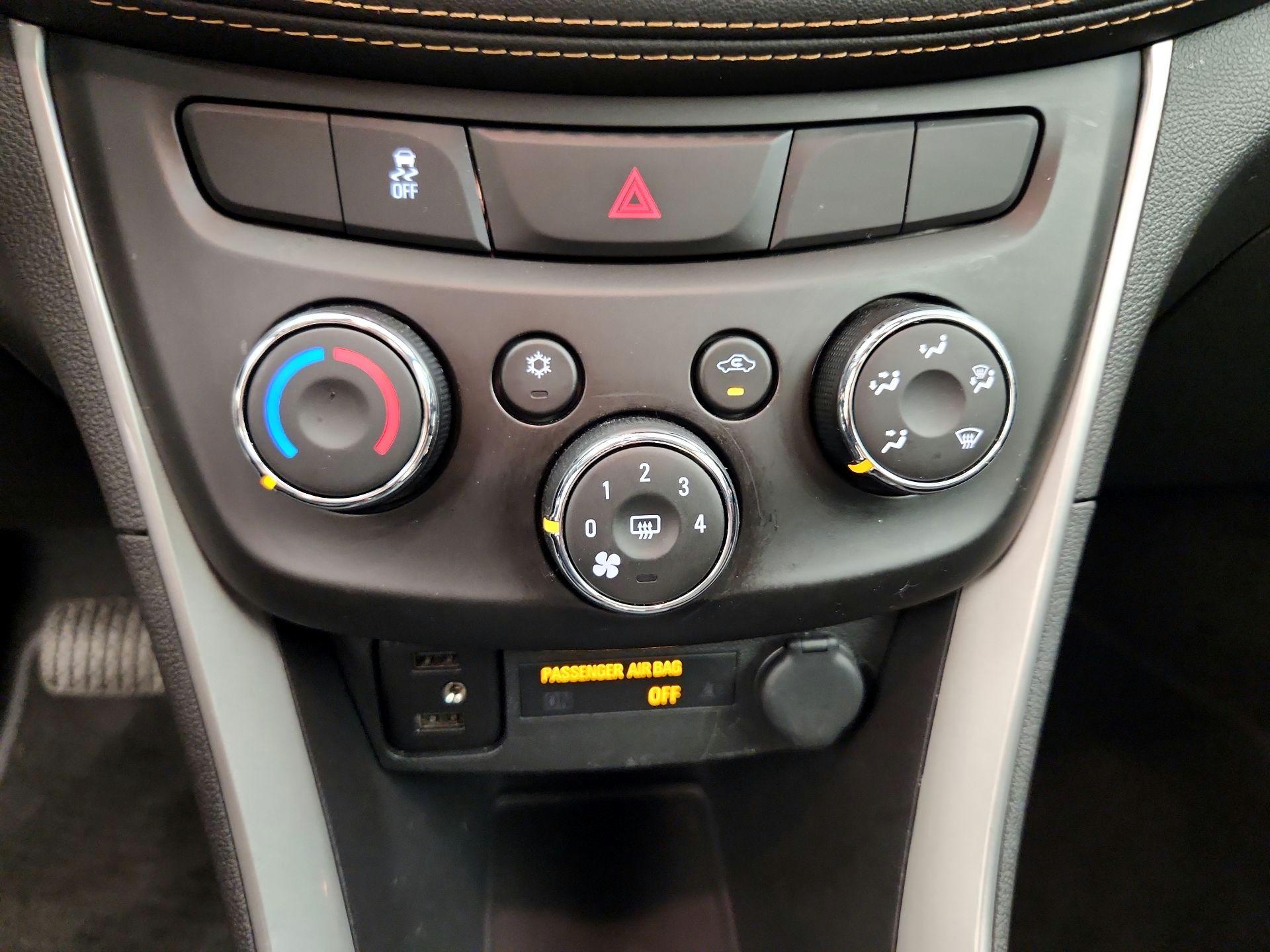 Thumbnail: 2021 Chevrolet Trax - 16
