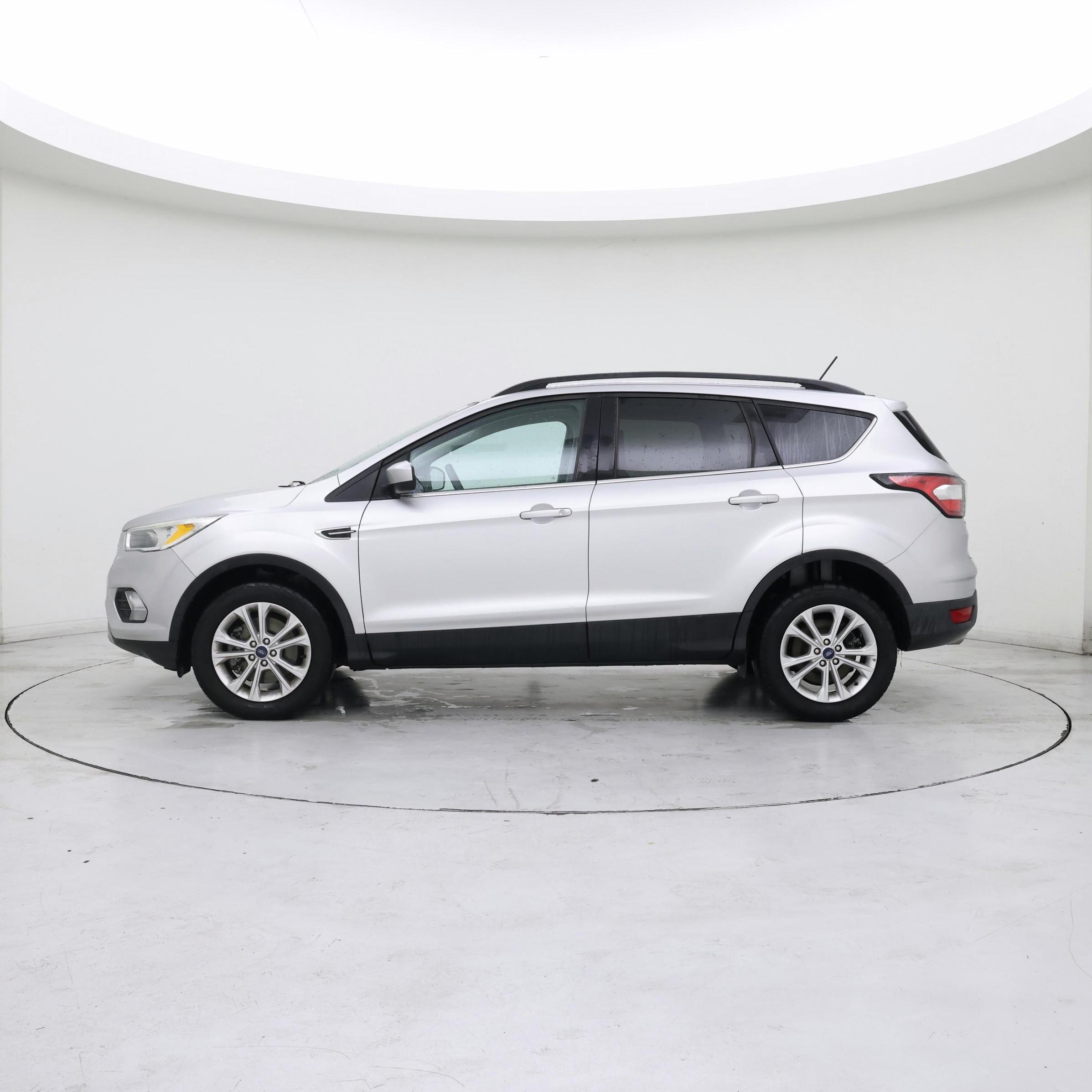 Thumbnail: 2018 Ford Escape - 3