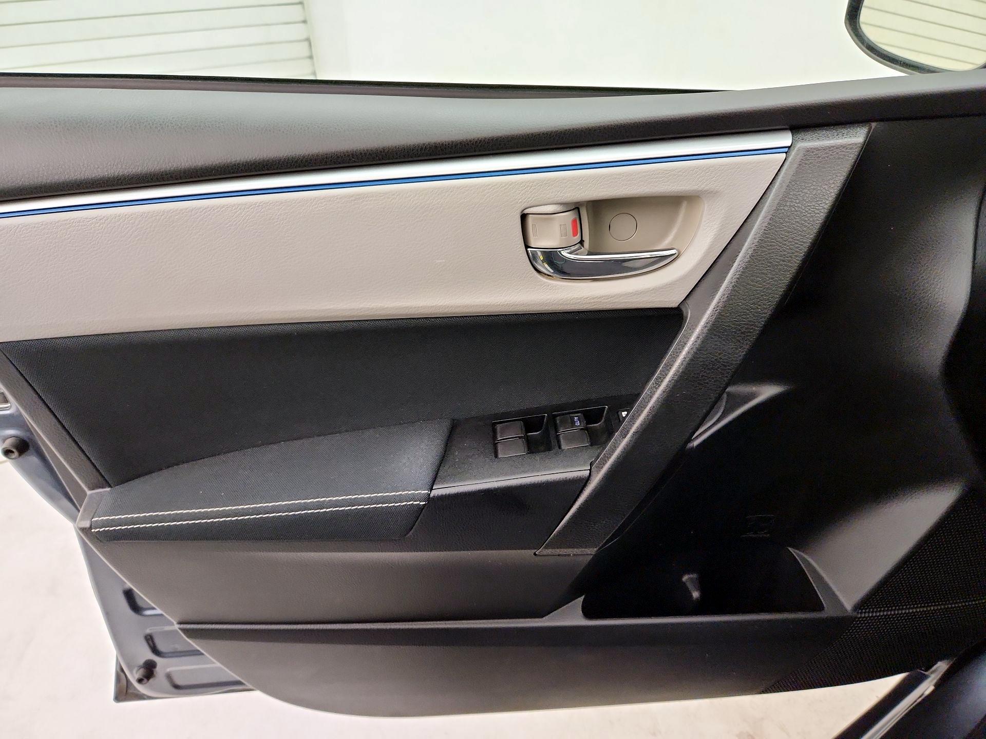 Thumbnail: 2016 Toyota Corolla - 12