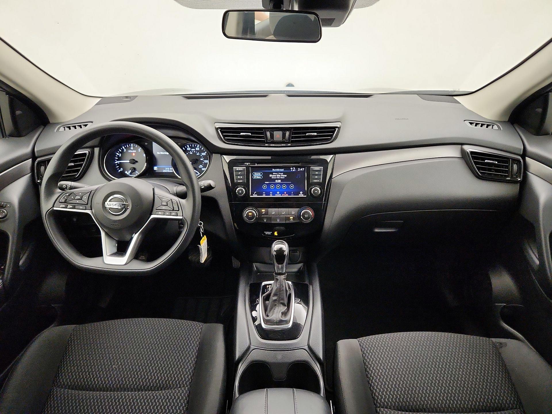 Thumbnail: 2022 Nissan Rogue Sport - 9