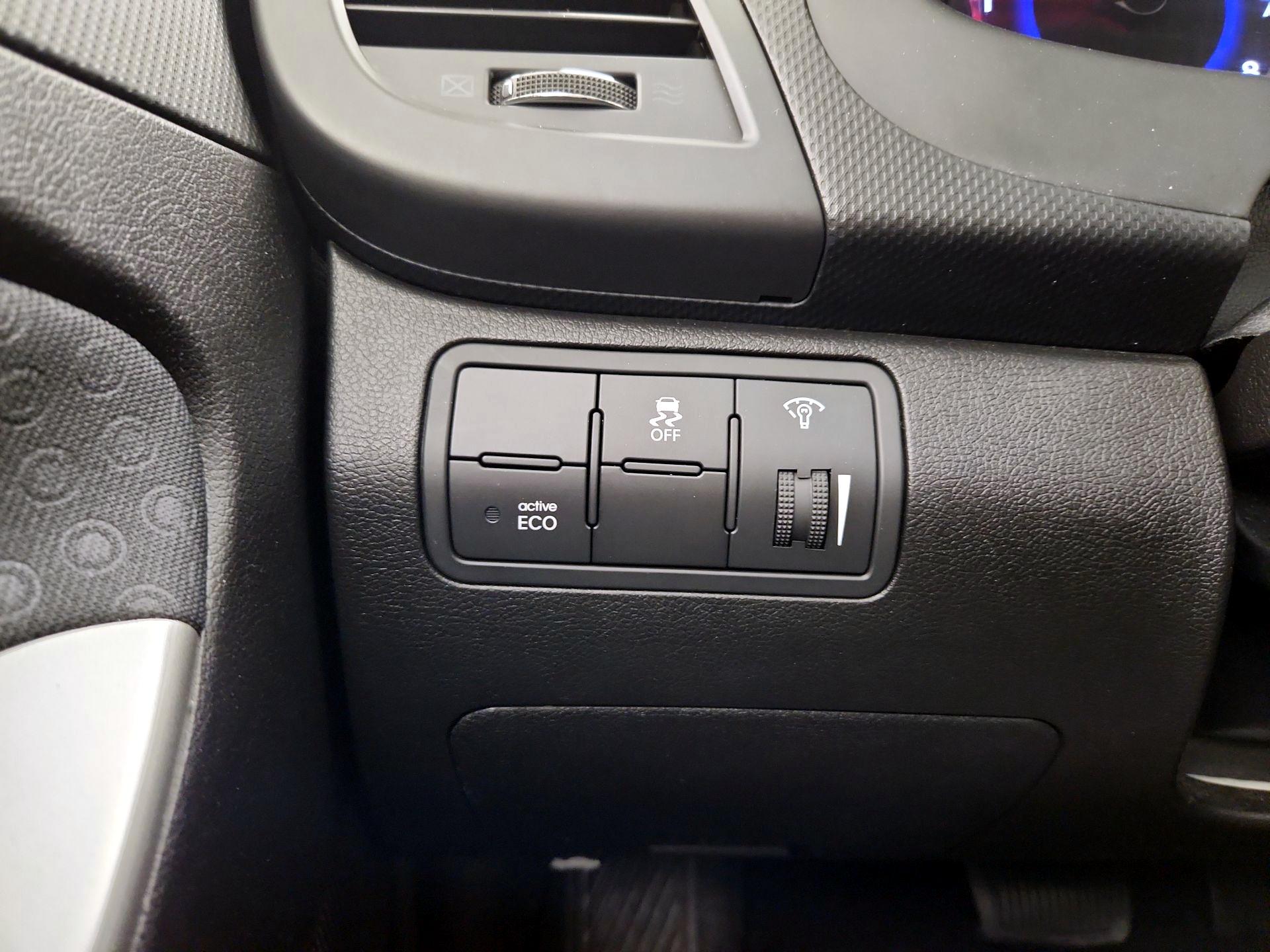 Thumbnail: 2014 Hyundai Accent - 13
