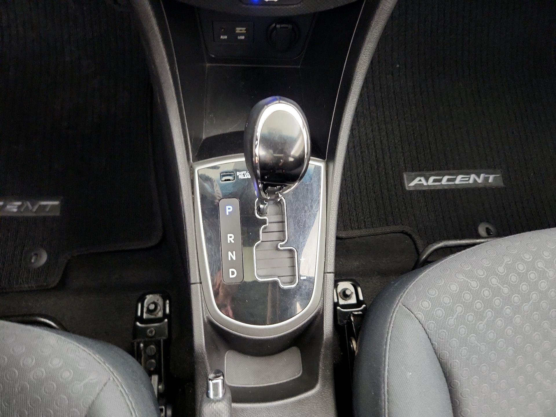 Thumbnail: 2014 Hyundai Accent - 16