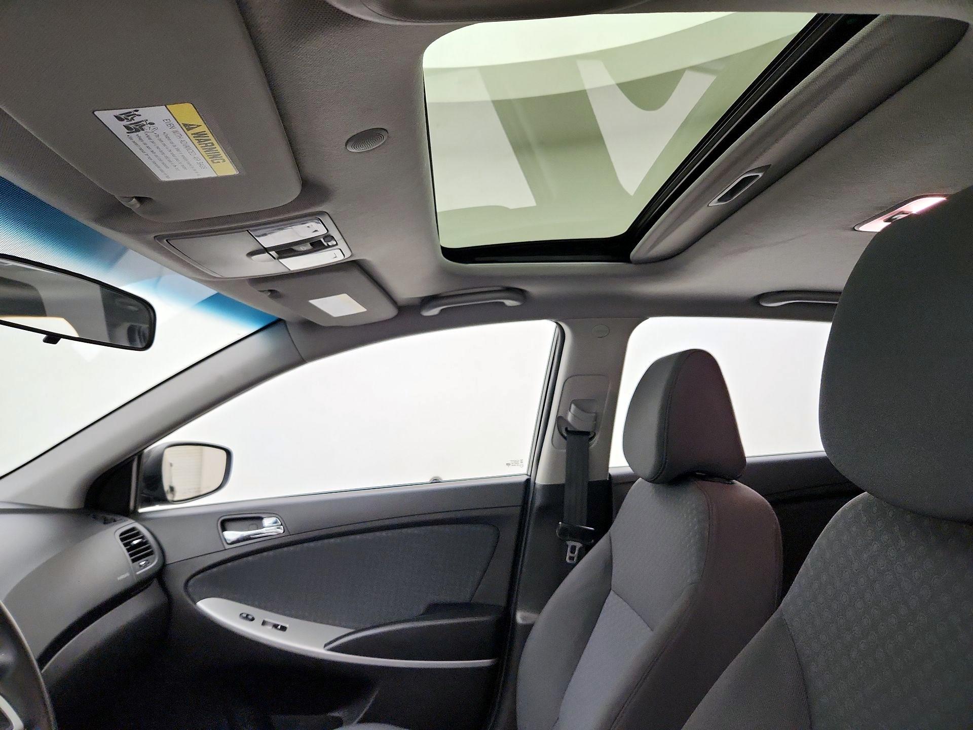 Thumbnail: 2014 Hyundai Accent - 18
